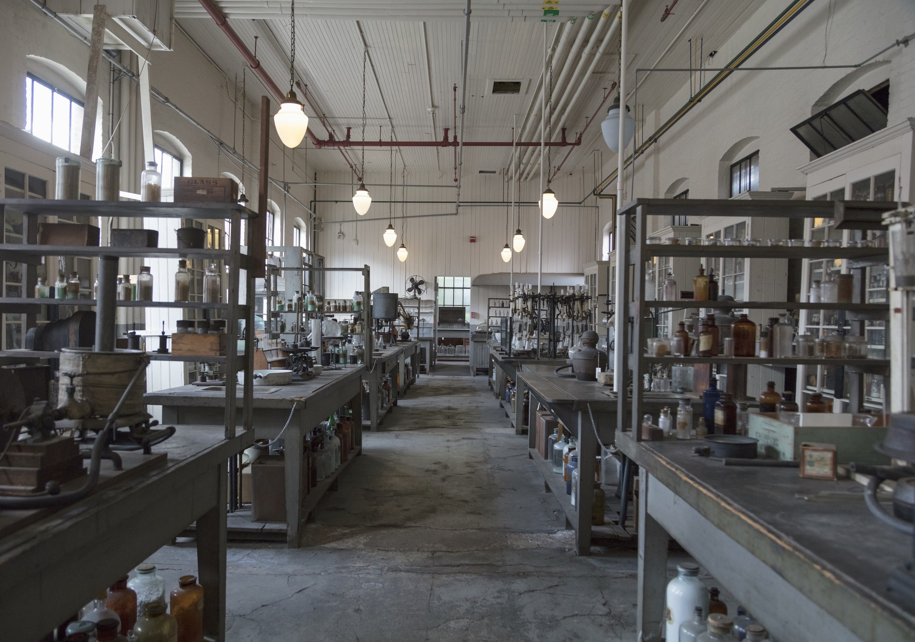 shop, domestic room, inventor, machinery, science, architecture, chemical, antique, equipment, ceiling, indoors, lighting equipment, vintage, laboratory, HD Wallpaper
