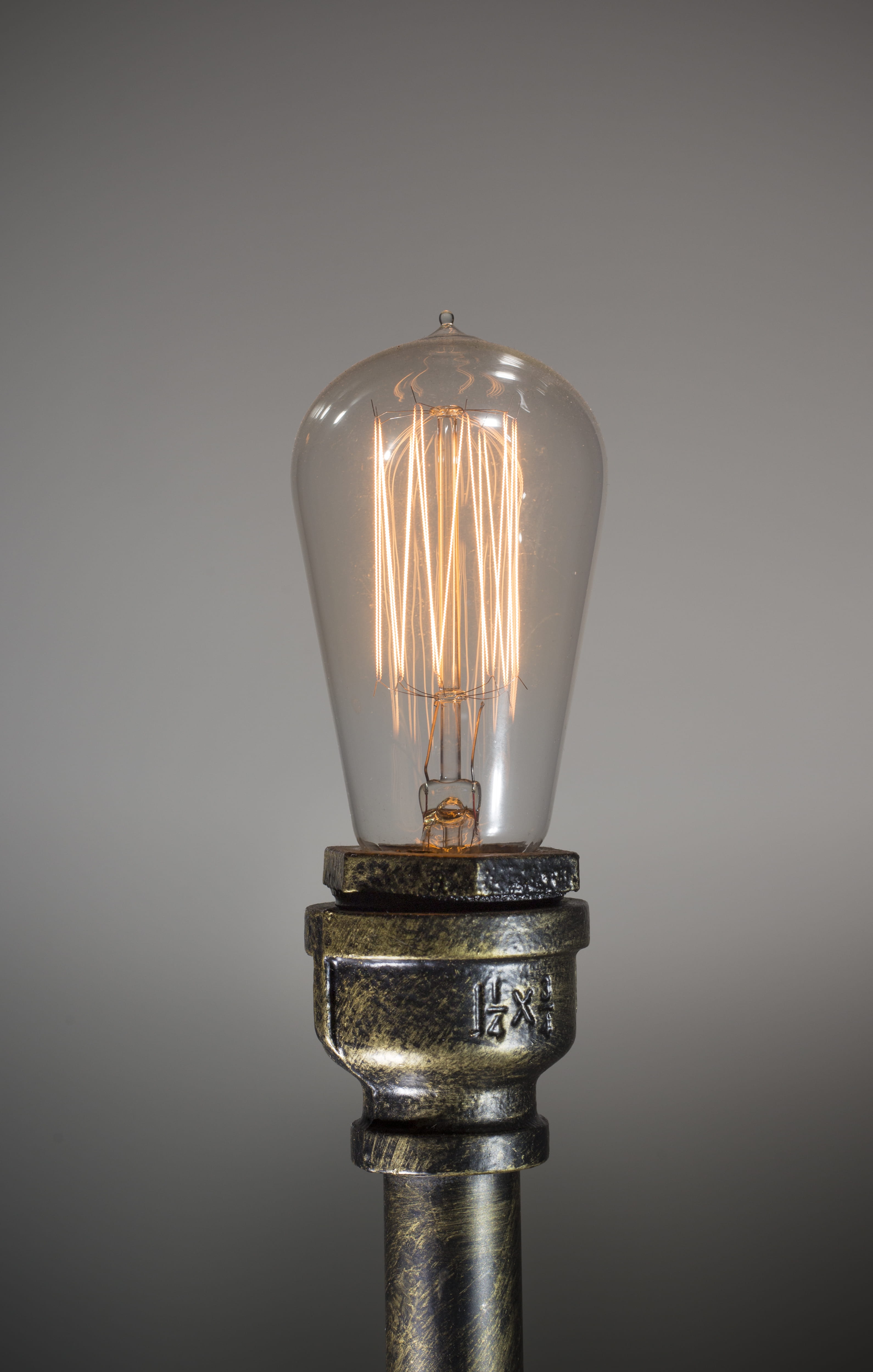 light, illuminated, bulb, fuel and power generation, studio shot, lamp, indoors, glowing, copy space, technology, lighting equipment, light bulb, filament, Phone HD Wallpaper