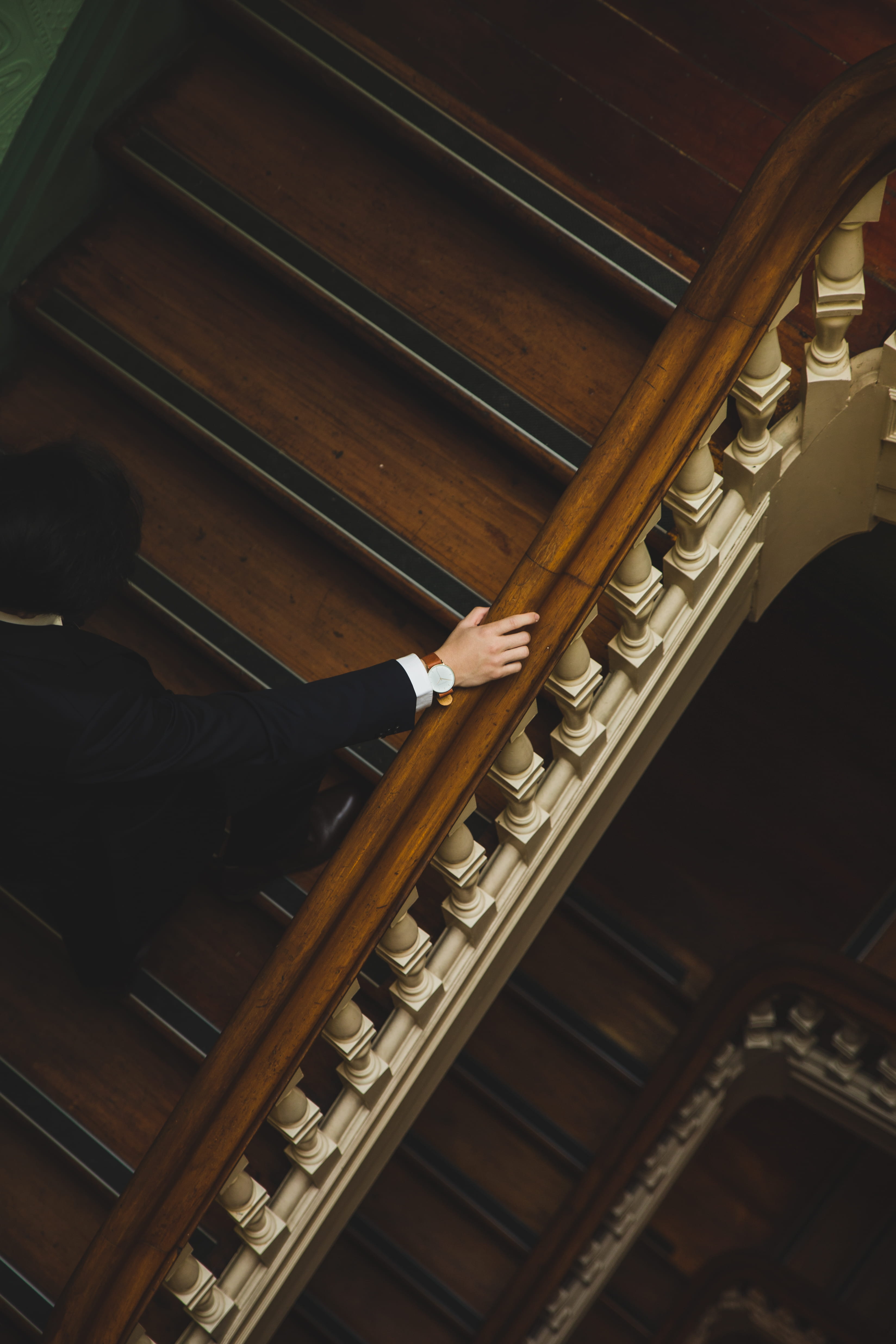 climbing, musical instrument, newzealand, architecture, male, bannister, arts culture and entertainment, fashion, wooden, person, 4K, stairs, stair, musical equipment, Phone HD Wallpaper