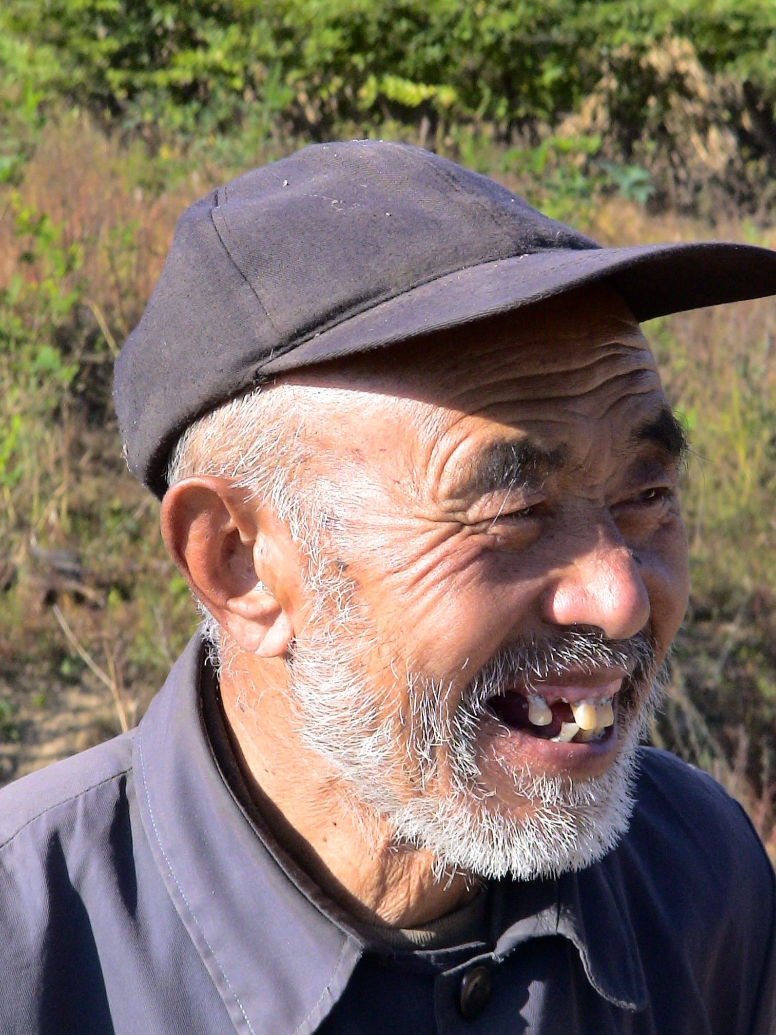 beard, headshot, portrait, look forward, bart, outdoors, mature men, one person, close-up, hat, males, adult, cap, clothing, teeth, liaoning, happy, rural population, Phone HD Wallpaper