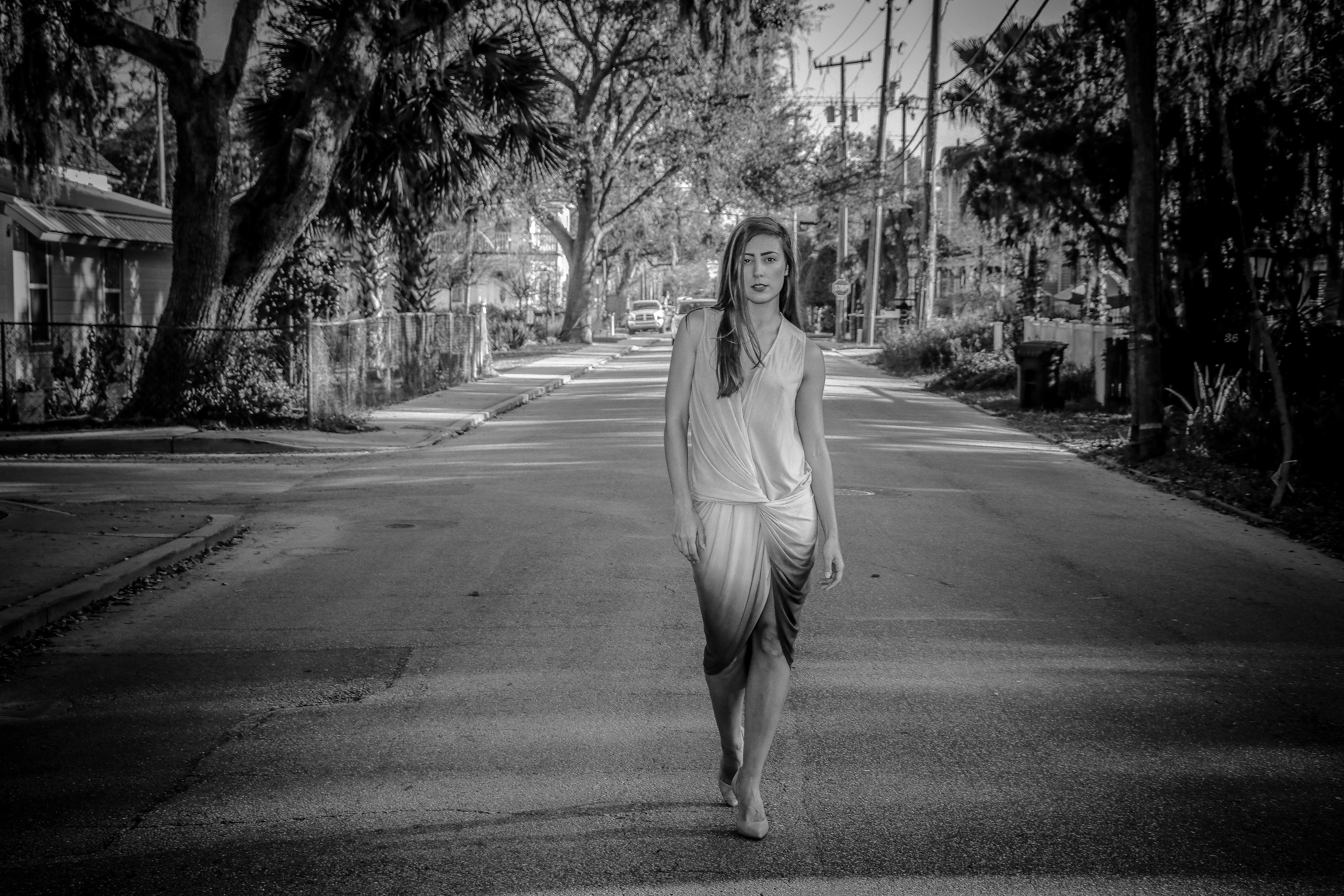 style, model, full length, street, young women, trees, photo, lifestyles, standing, plant, pavement, diminishing perspective, road, photoshoot, tree, walk, HD Wallpaper
