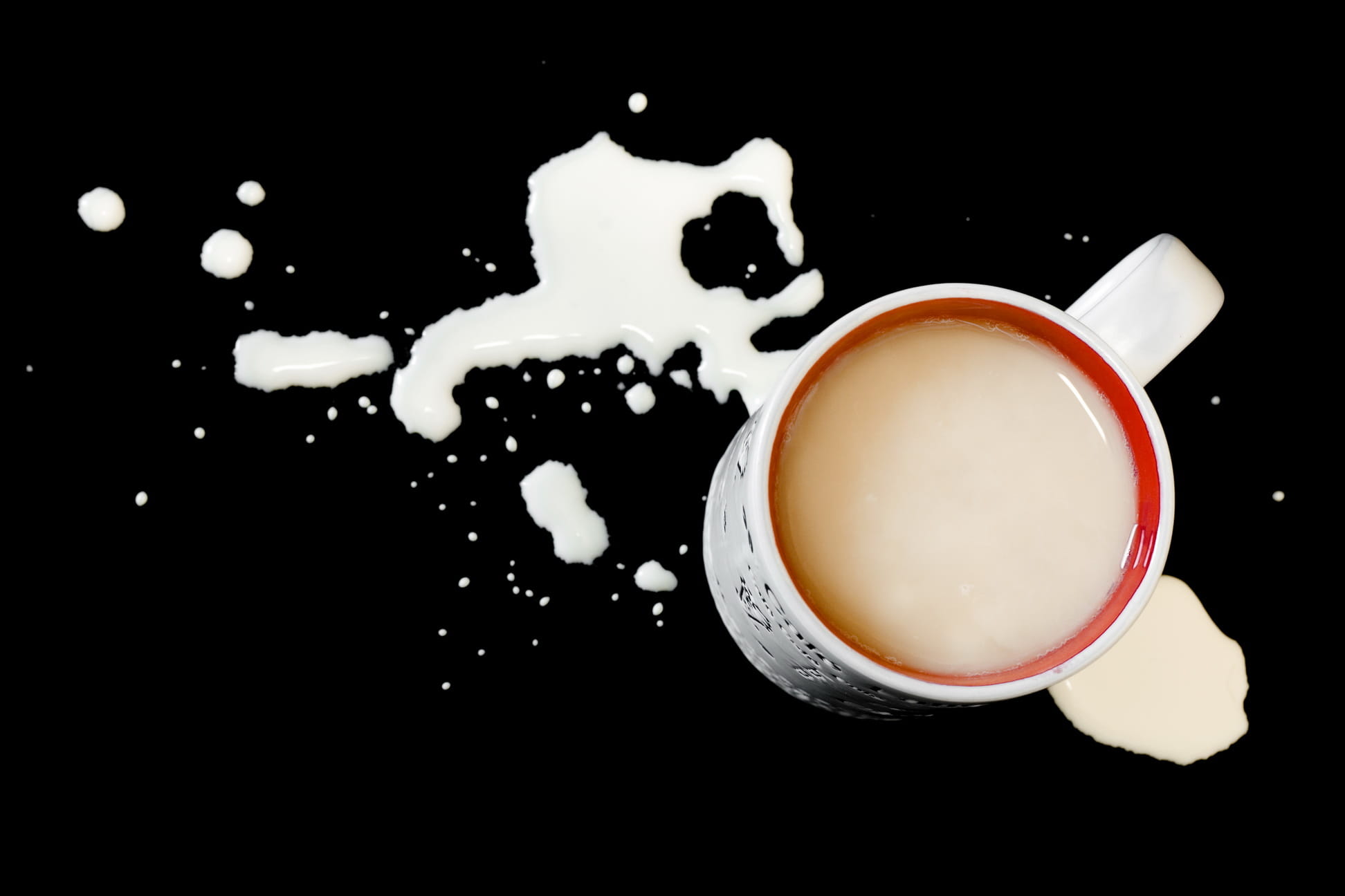 coffee, no people, milk, food and drink, glass, splash, motion, black background, isolated, black, dairy, refreshment, beverage, liquid, still life, spray, HD Wallpaper