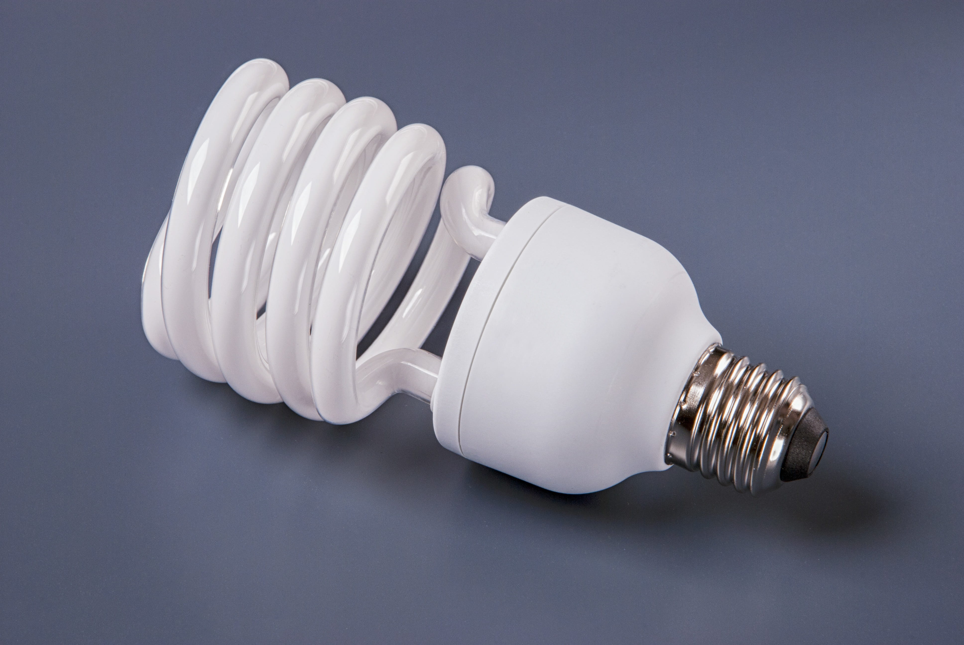 close-up, bulb, energy efficient, fuel and power generation, illumination, 4K, gray, indoors, no people, blue background, single object, studio shot, colored background, HD Wallpaper
