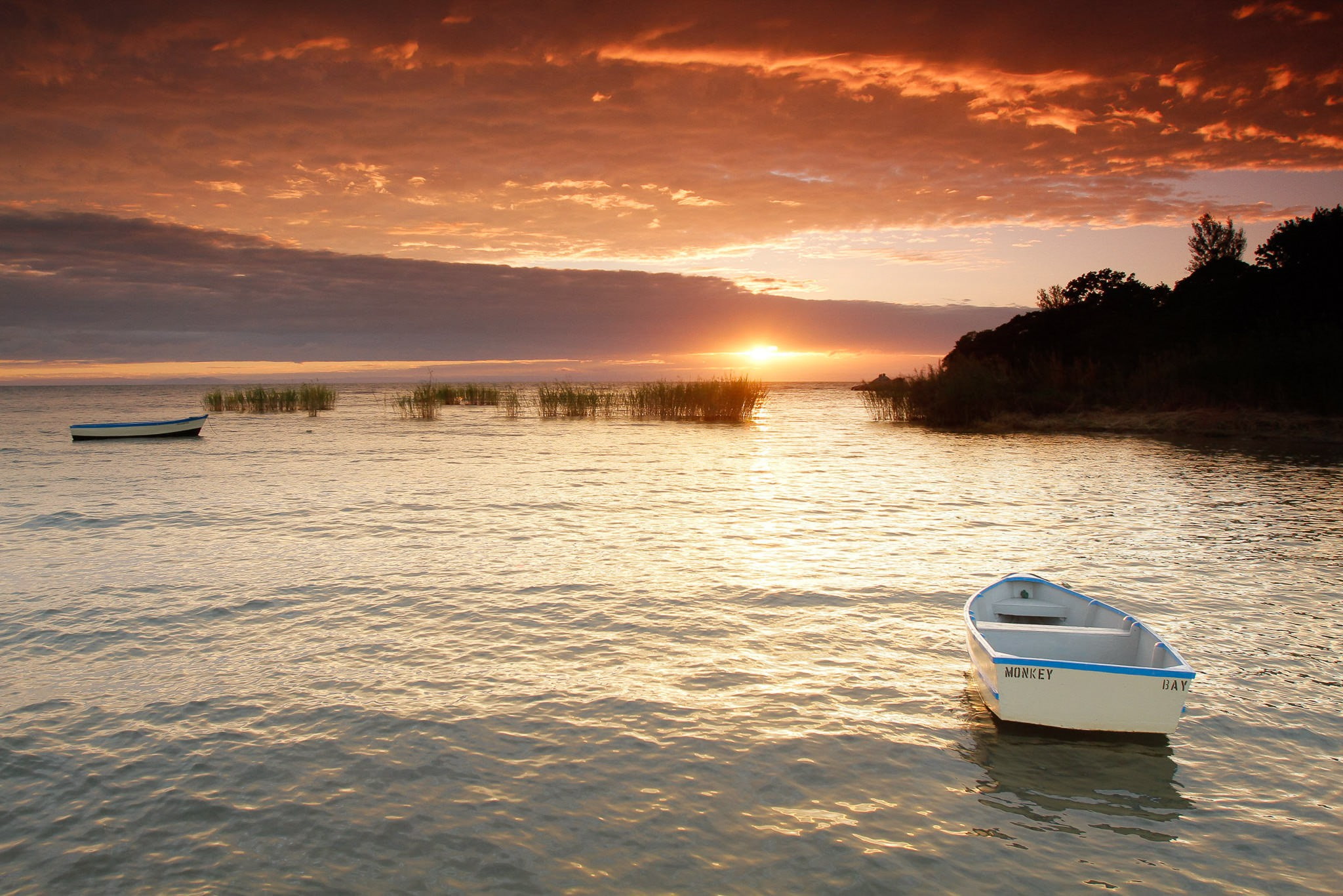 sunrise, blue, boat, white, Zimbabwe, lake, Malawi, nature, canoe, 1080P, Africa, sun, weather, HD Wallpaper