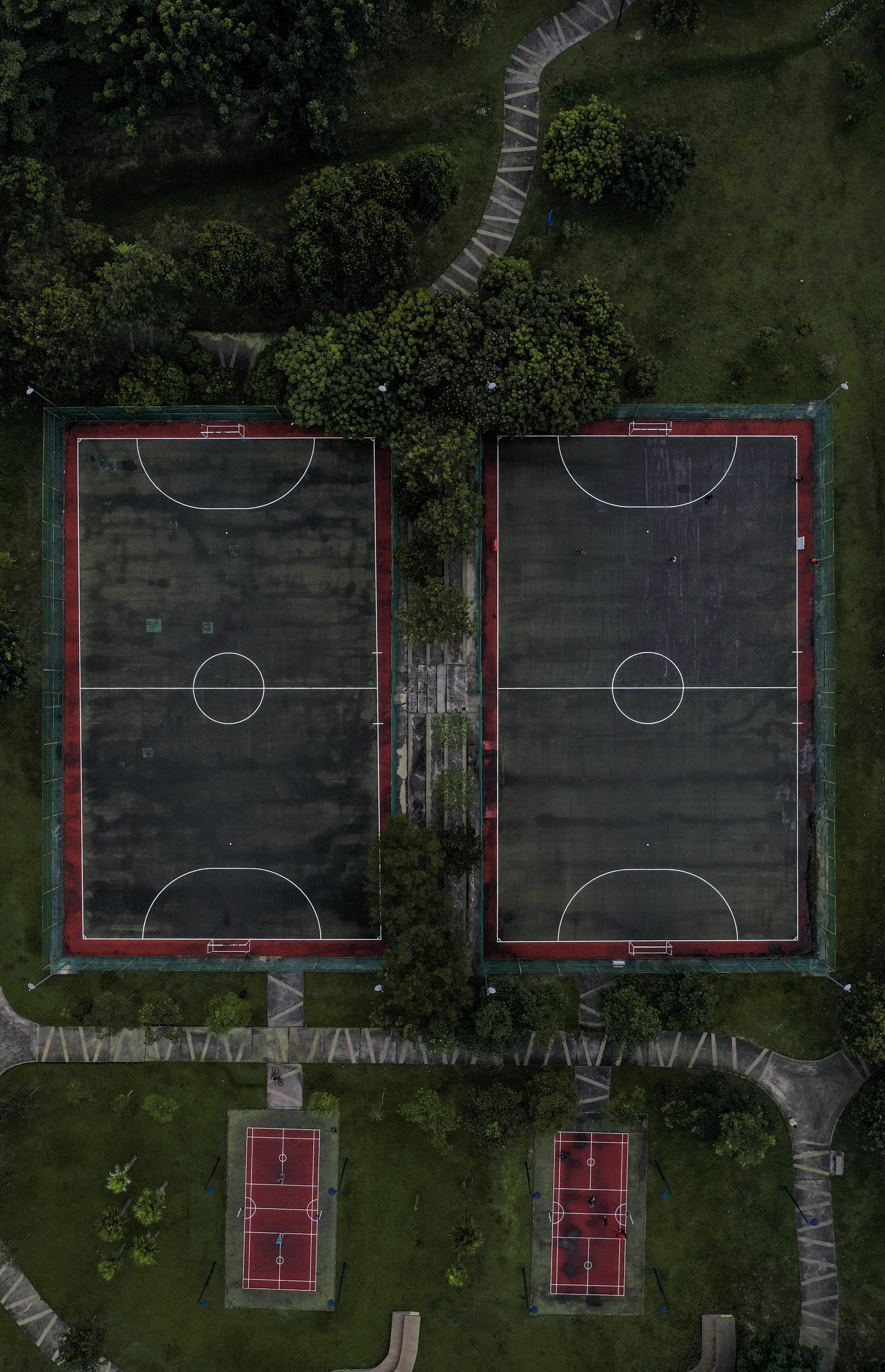 courts, red, communication, sports, outdoors, court, no people, sport, basketball - sport, soccer field, plant, basketball, trees, greens, team sport, team, Phone HD Wallpaper