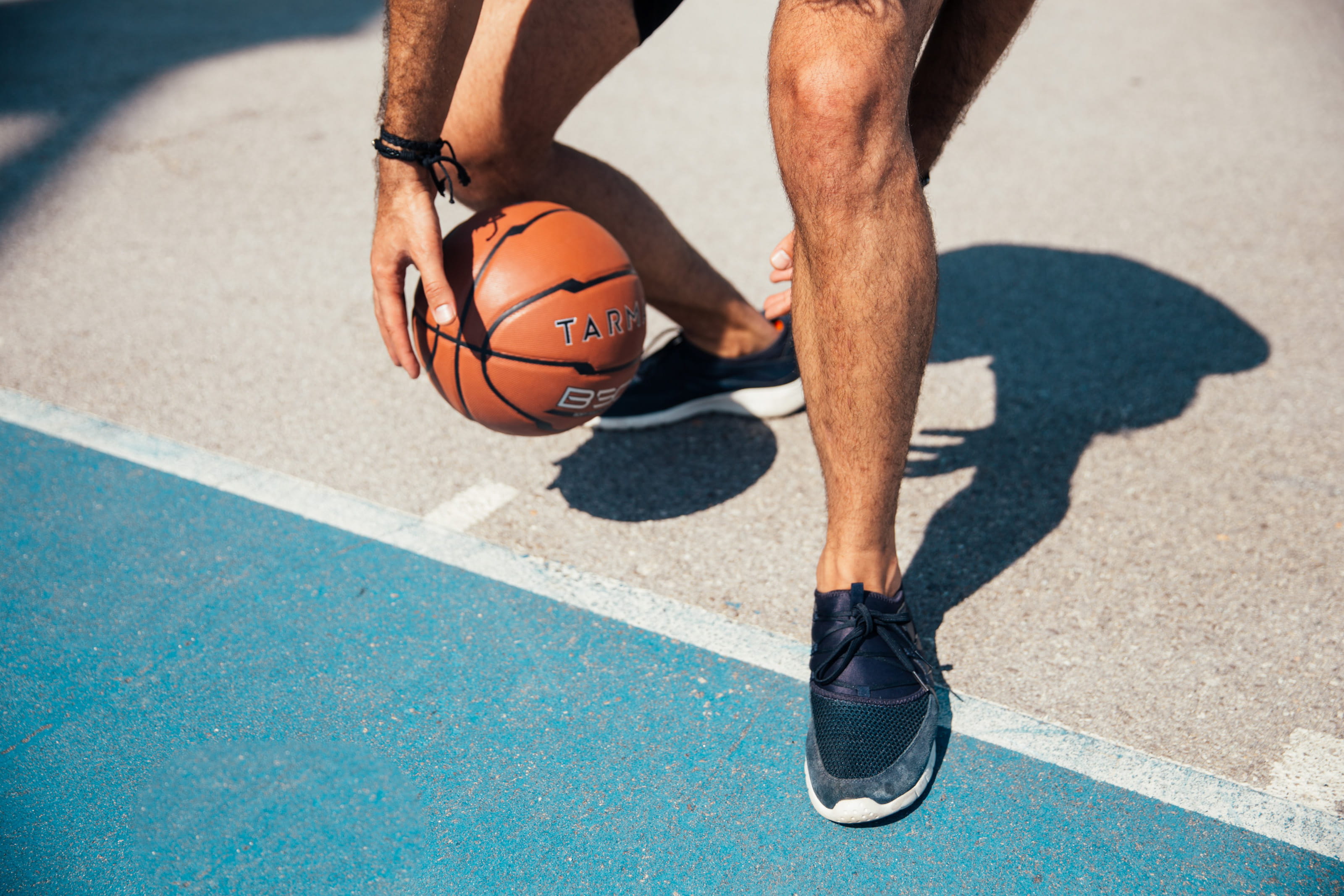 body part, man, Playing, Outdoors, braided bracelet, lifestyles, outdoor, shoe, basketball, 20-25 year old, dribbling, male, one person, Athlete, dunk, HD Wallpaper