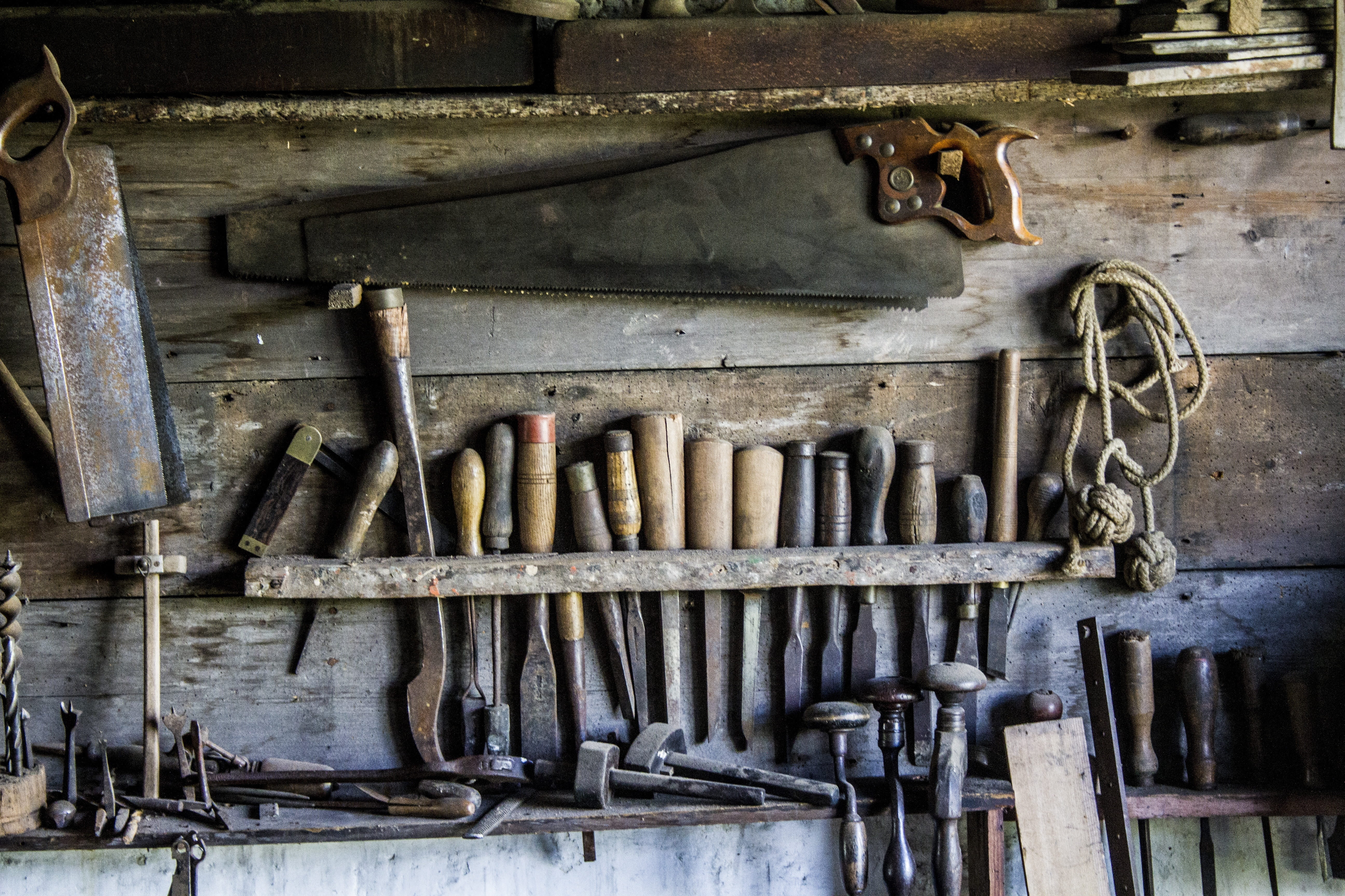 no people, hanging, variation, workshop, tool, assorted, equipment, gardening, retro, choice, spanner, large group of objects, old, hammer, rustic, vintage, HD Wallpaper