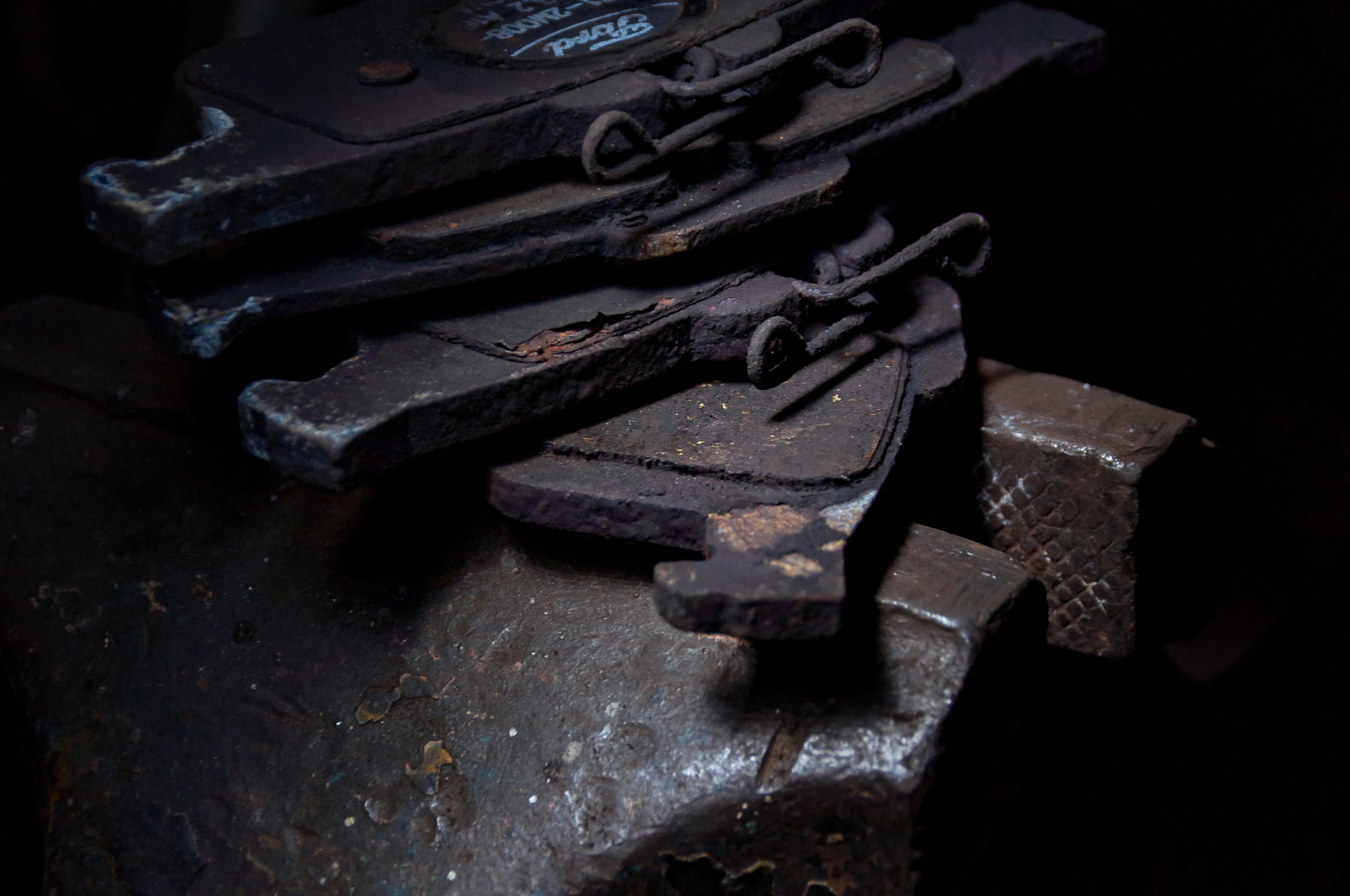 thin, gun, brake pad, braking clogs, communication, vice, brake, old, slow change, connection, metal, repair, rusty, brake pads, aggression, damaged, black color, HD Wallpaper