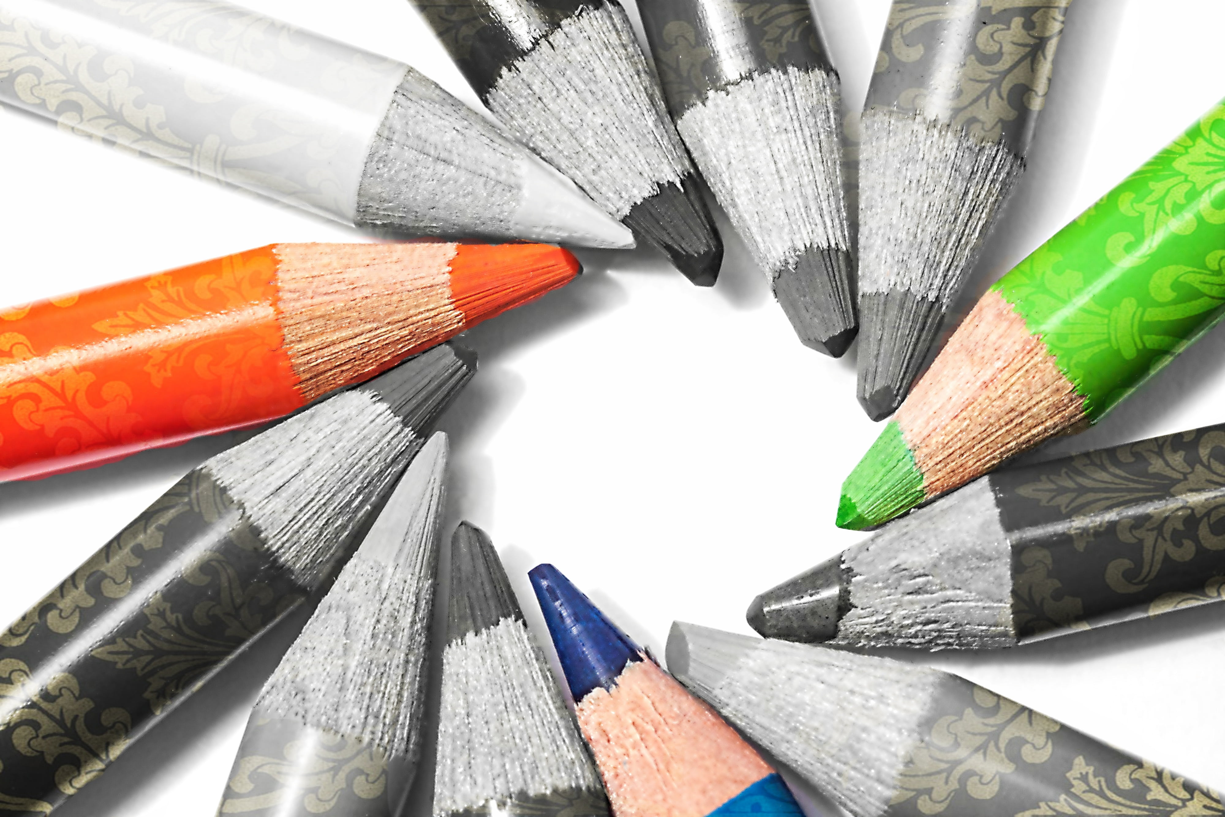 colors, graphic design, writing implement, crayons, selective, pointed, painter, equipment, office, indoors, group of objects, studio shot, craft, color key, HD Wallpaper