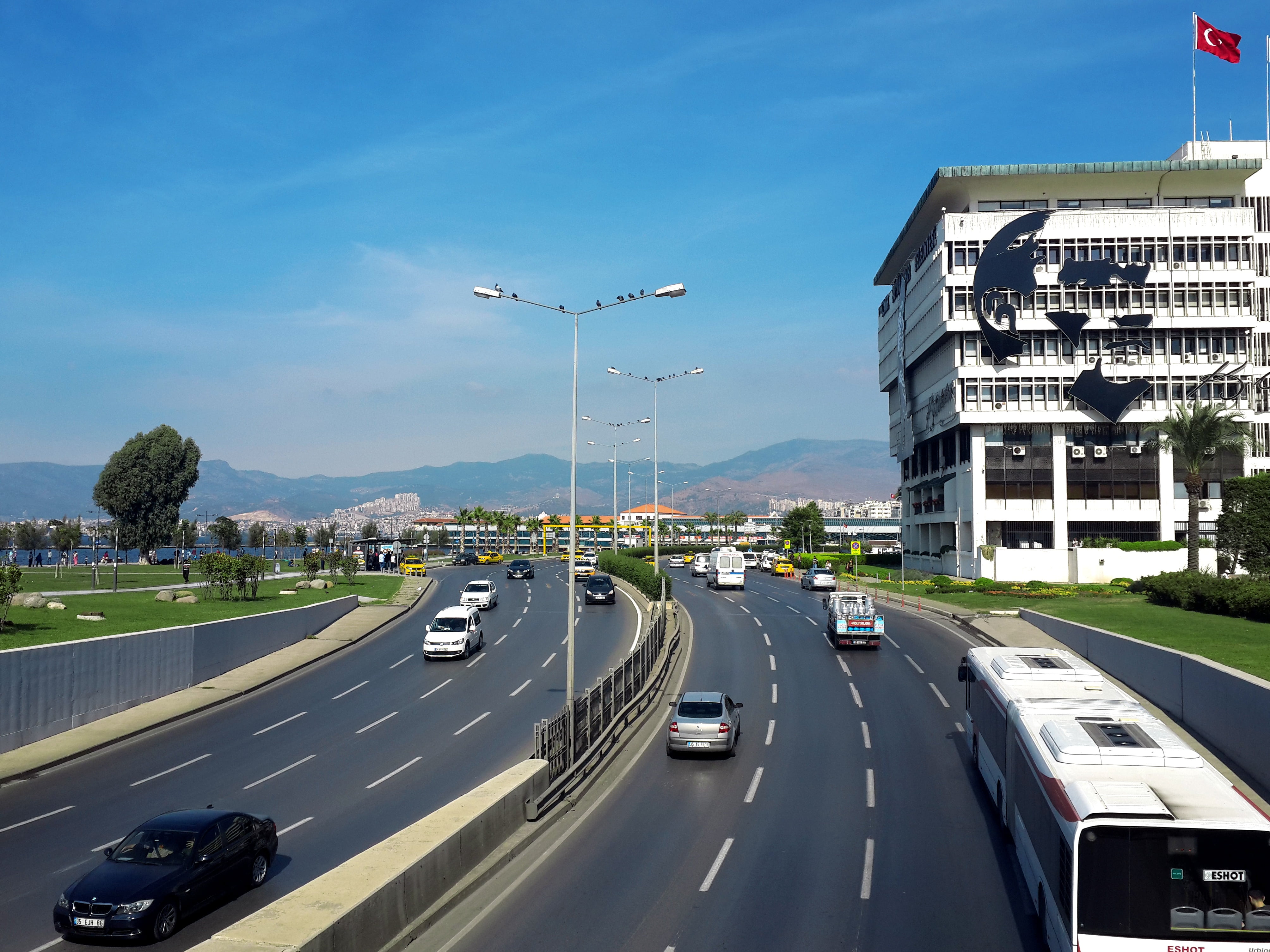 day, passport, multiple lane highway, marine, mansion, mode of transportation, transportation, street, motion, sky, modern, port, sign, the way forward, HD Wallpaper