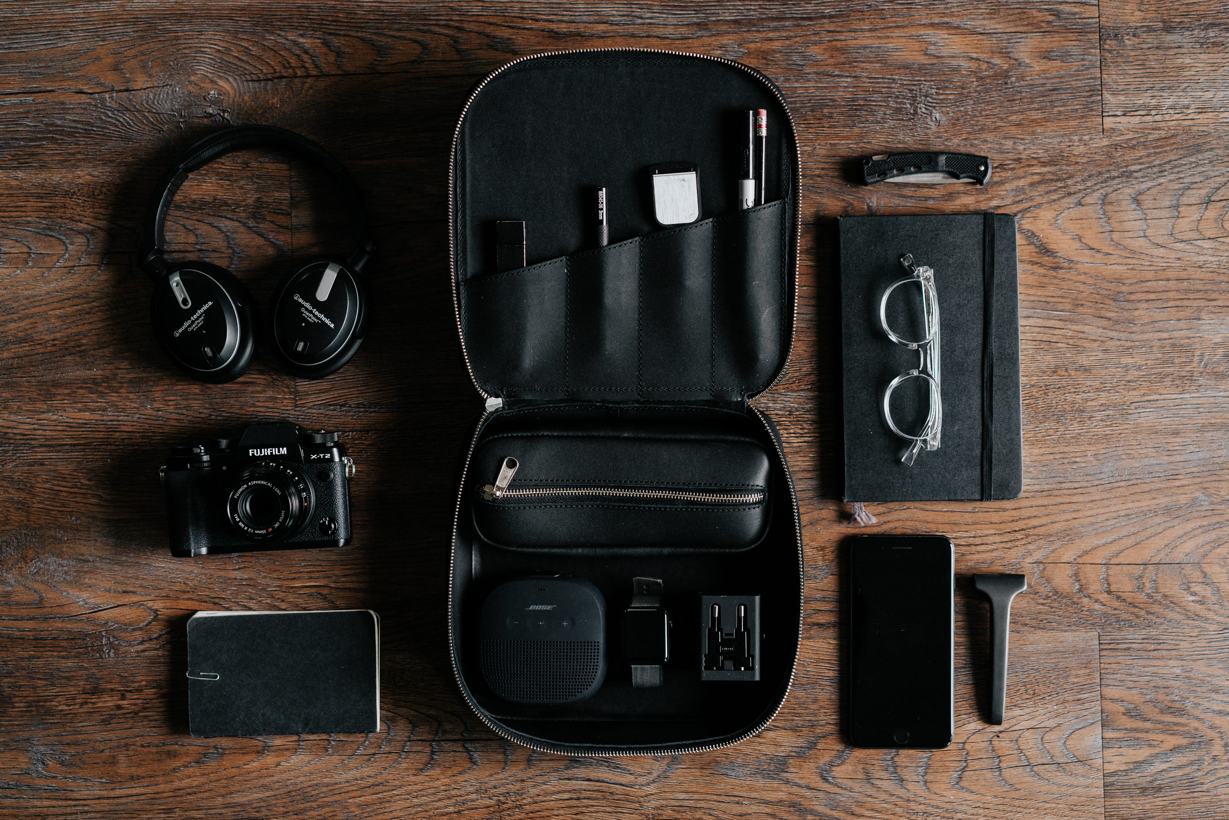 directly above, still life, order, top, dopp kit, edc, glasses, large group of objects, arrangement, flat lay, looking down, smart phone, knolling - concept, HD Wallpaper