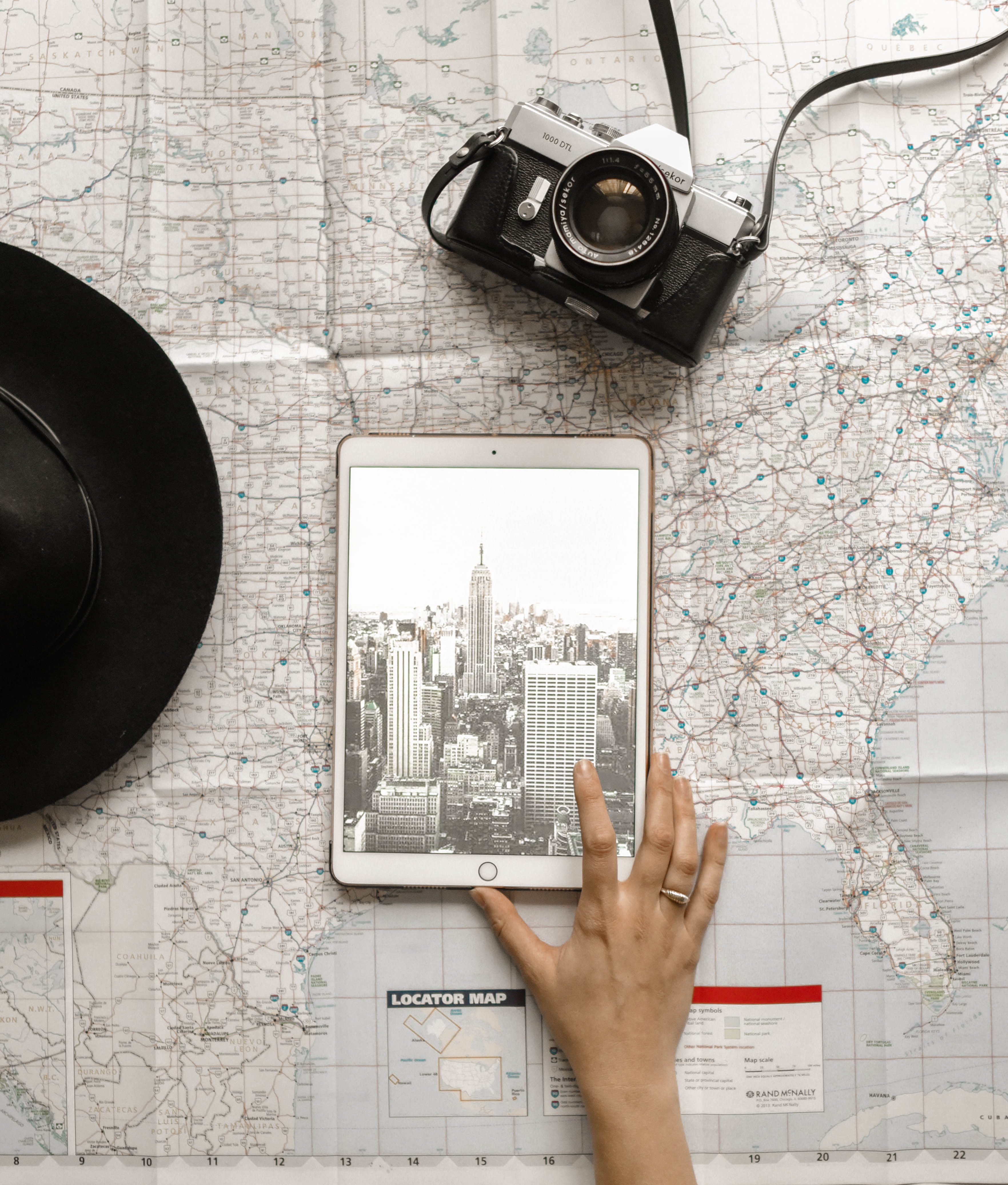 one person, gold, directly above, photographer, tech, table, vacation, holiday, using, hand, technology, cityscape, gray, explore, holding, communication, Phone HD Wallpaper
