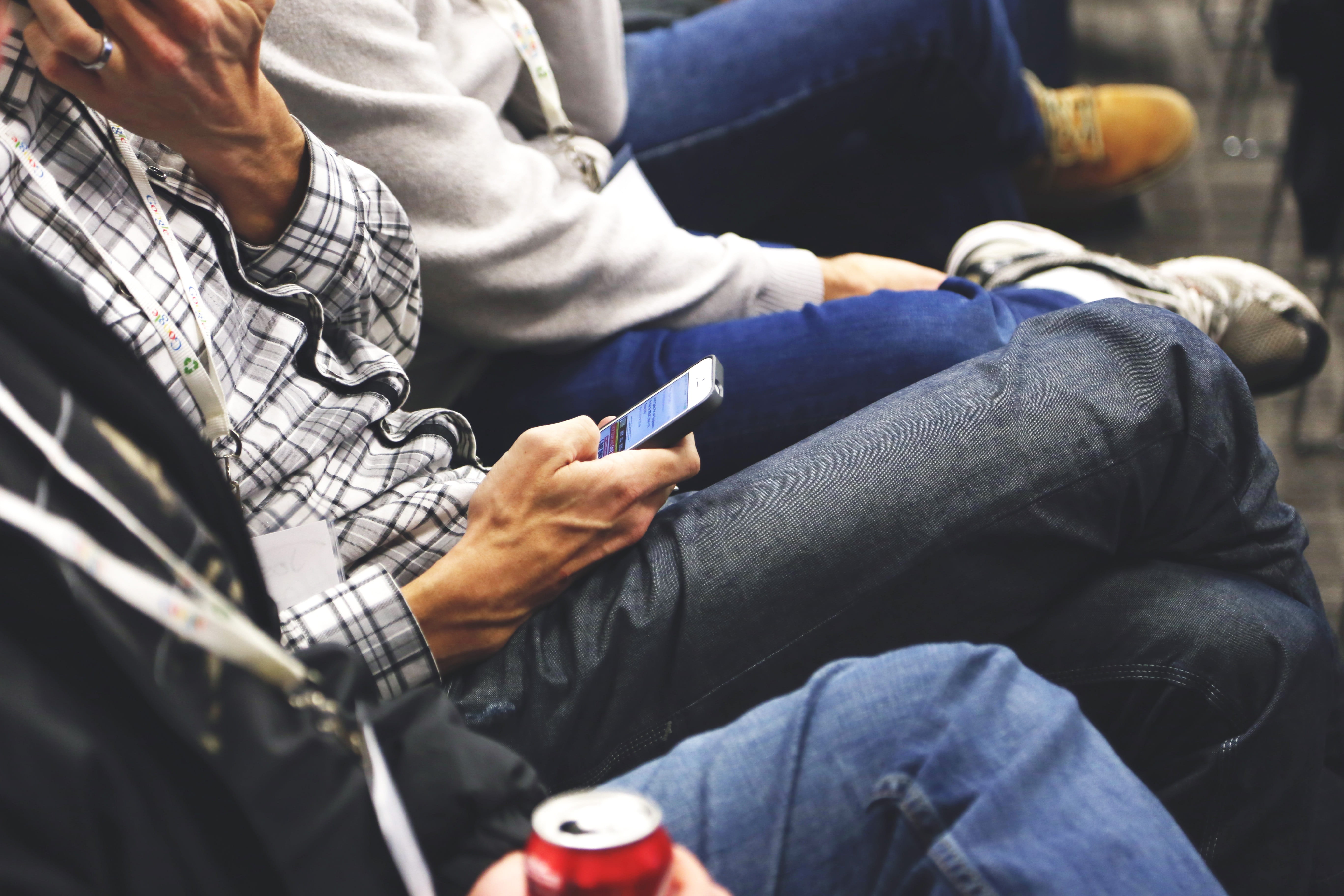 text messaging, apple inc, smart, indoors, waiting, chair, internet, display, smart phone, men, mobile, touch, modern, sitting, one person, digital, phone, HD Wallpaper