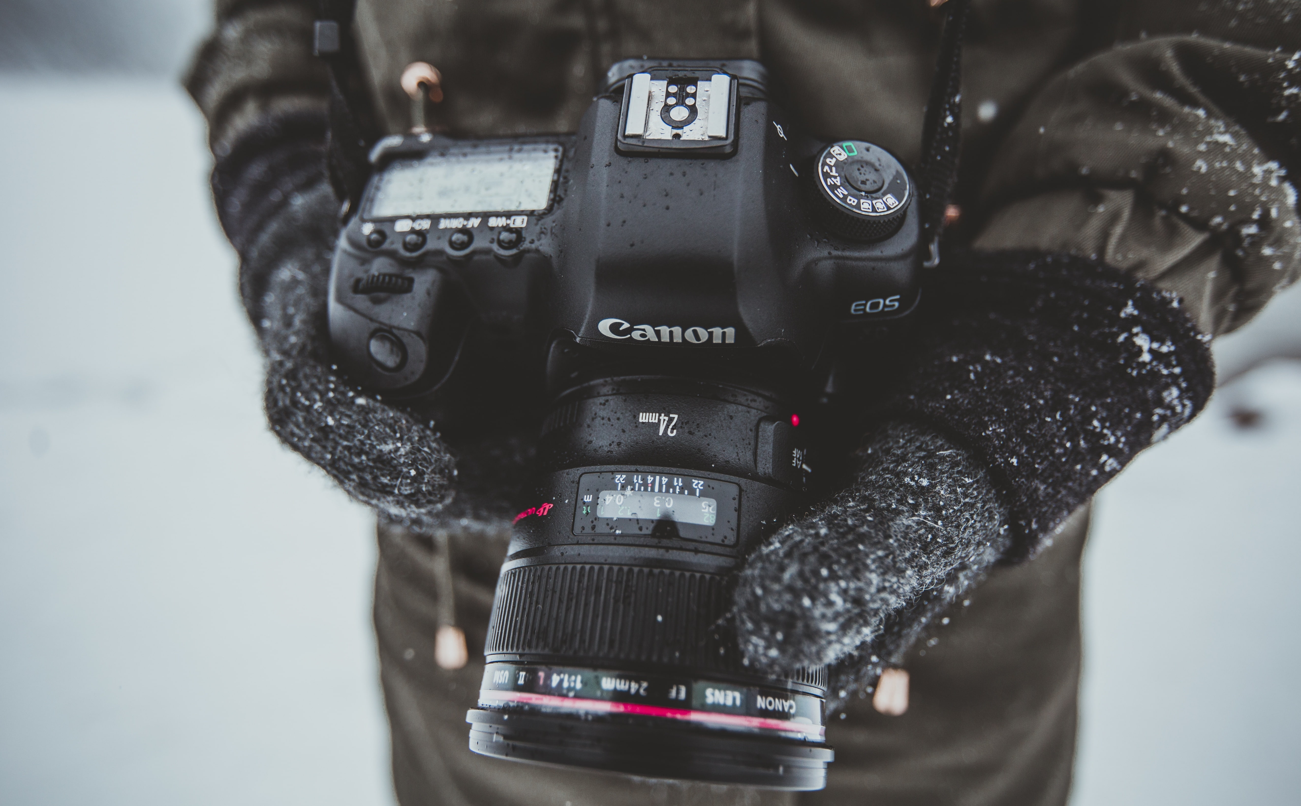 Picture, human body part, Technology, Camera, hand, close-up, front view, camera - photographic equipment, human hand, Photographer, focus on foreground, HD Wallpaper