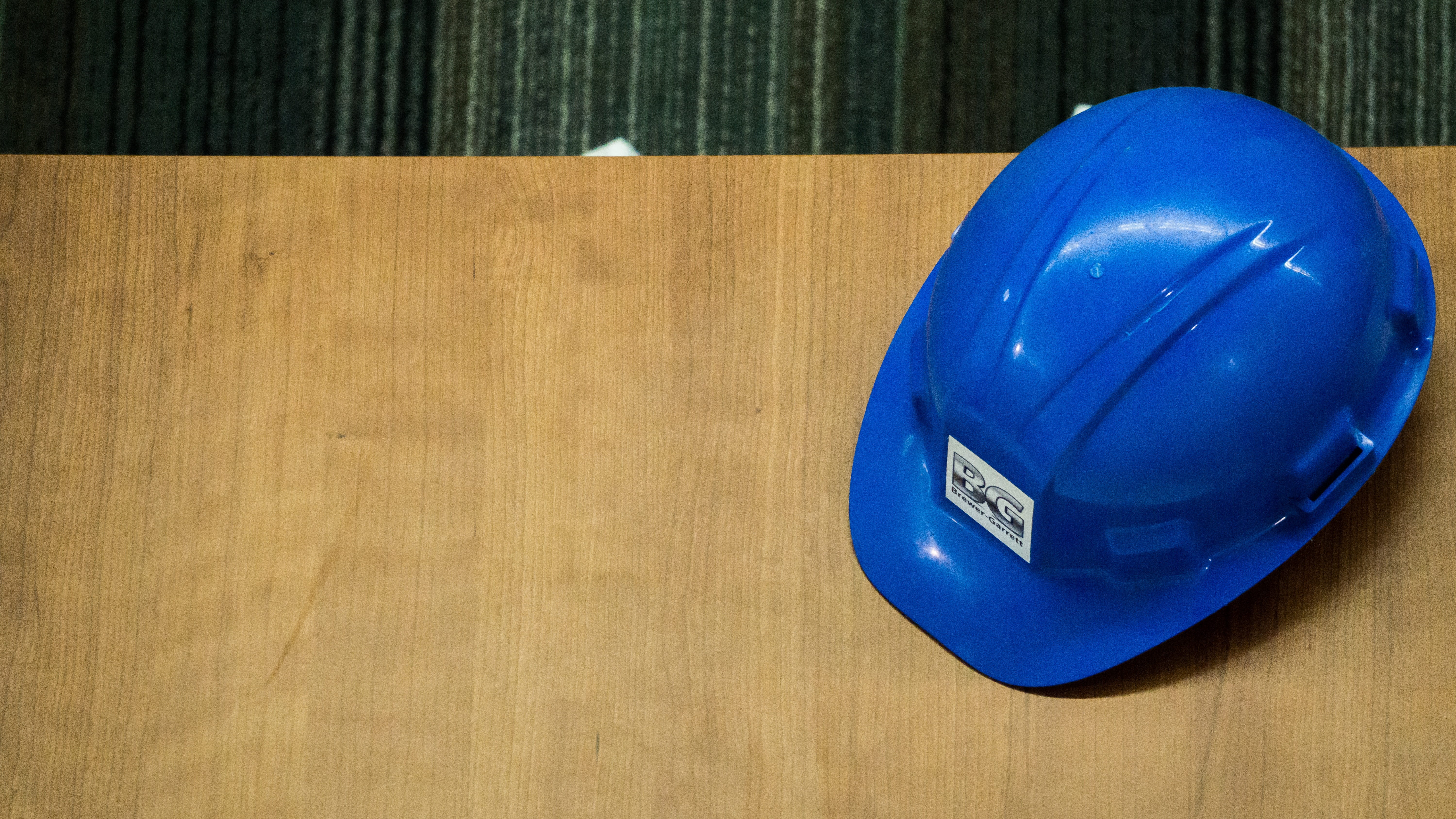 Construction, construction, contractor, sphere, food and drink, job, Desk, wall - building feature, helmet, Hard Hat, day, hardhat, copy space, work, blue, HD Wallpaper
