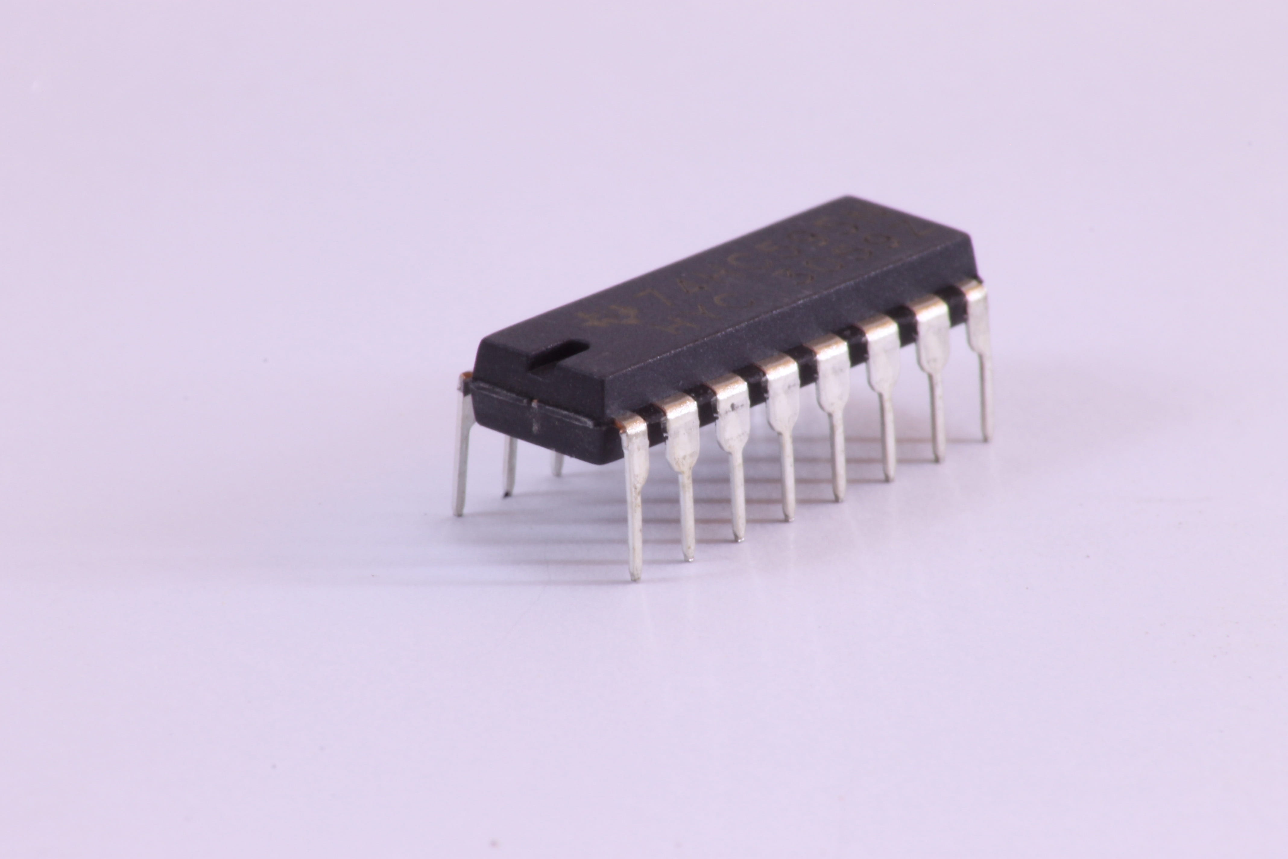 simplicity, miniaturization, gray, indoors, shadow, pcb, Integrated Circuit, white background, no people, 4K, Electronics, single object, industry, silver colored, HD Wallpaper