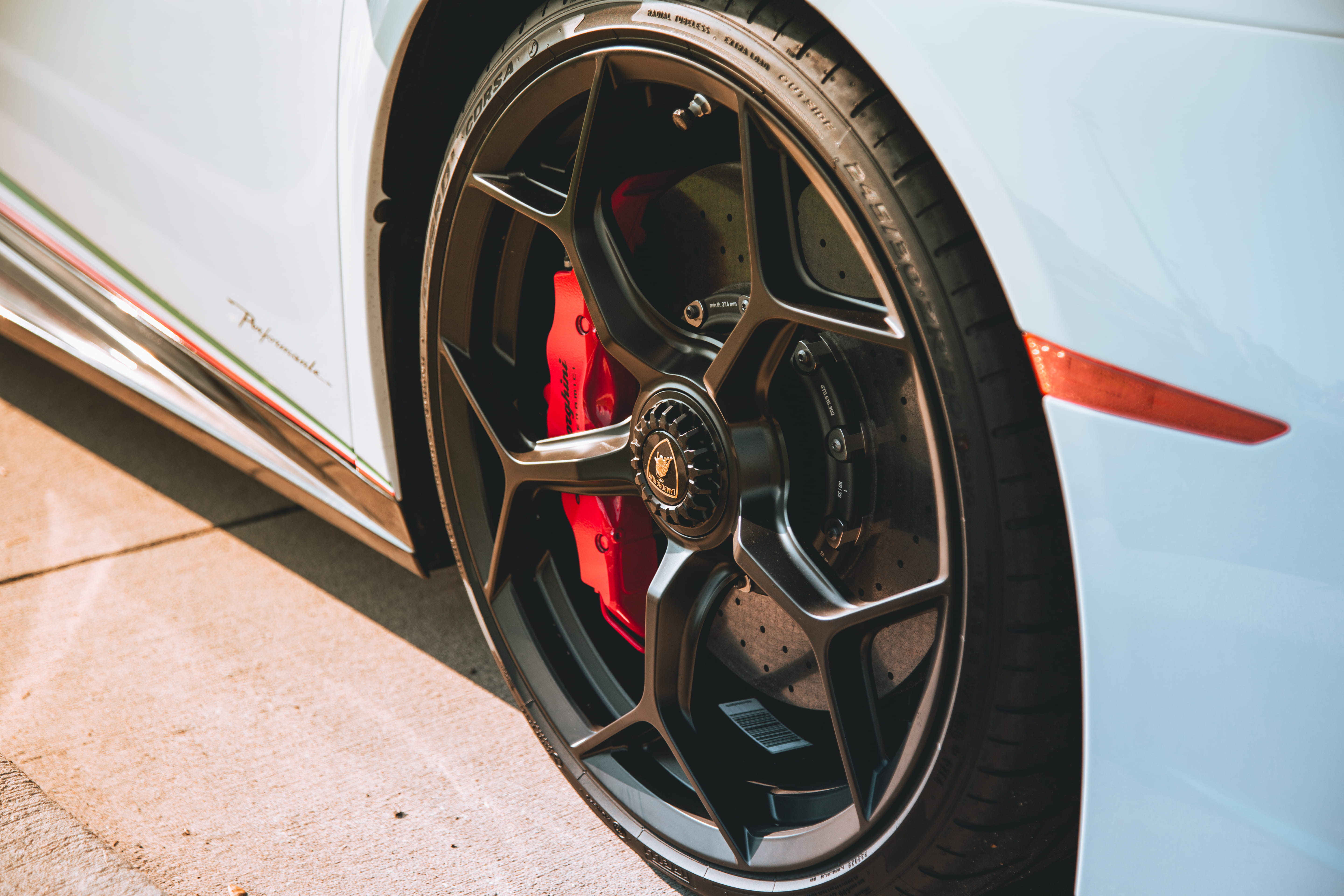 cool, warm, close-up, sun, elegance, caliper, new, rim, sport, 5K, modern, shiny, red, transportation, supercar, alloy Wheel, no People, alloy, closeup, HD Wallpaper