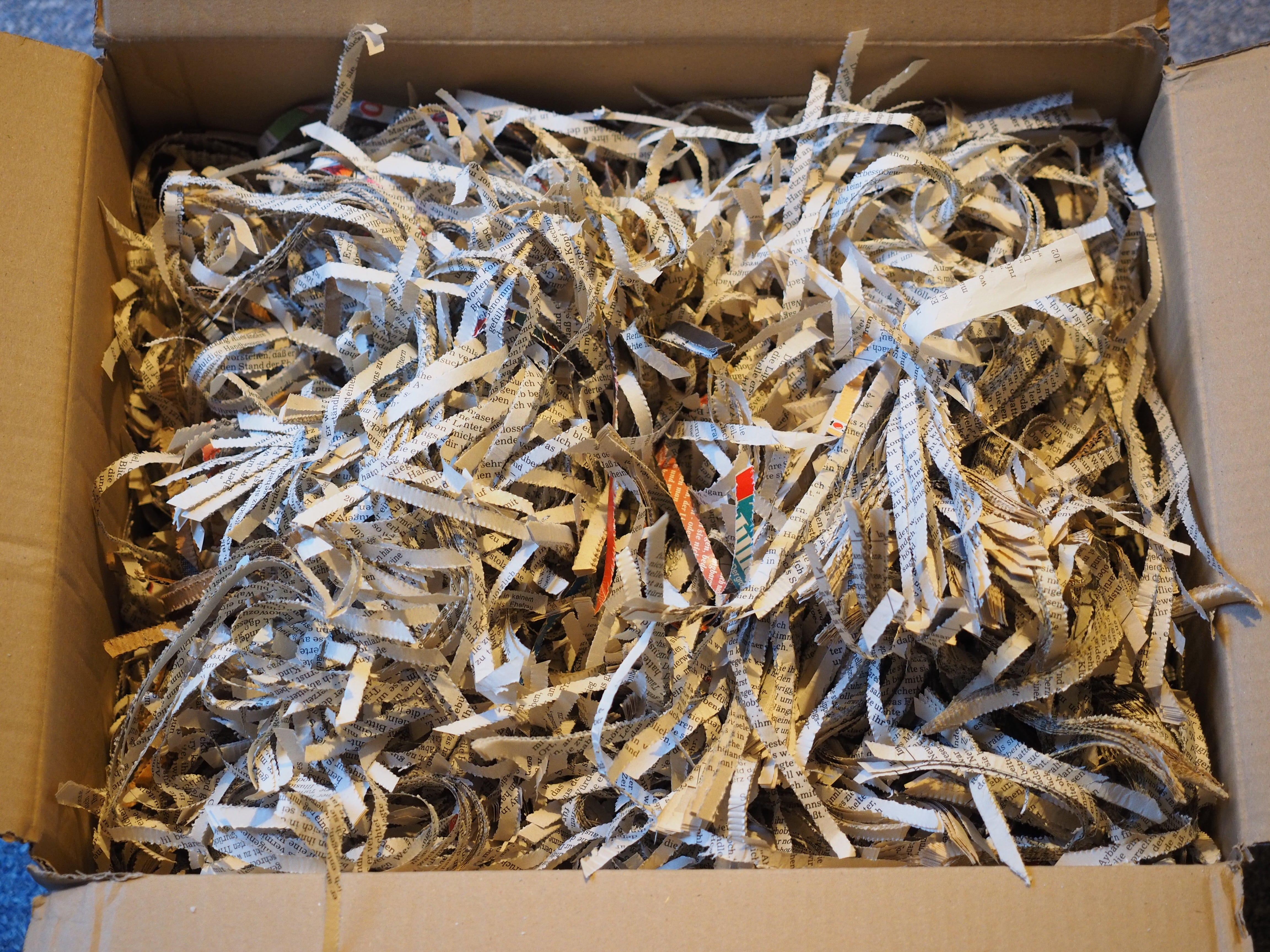 pile, stack, freshness, disposal, torn, 4K, abundance, commodity, waste, waste paper, shredded paper, market, cut, dried fish, no people, stripes, paper industry, HD Wallpaper