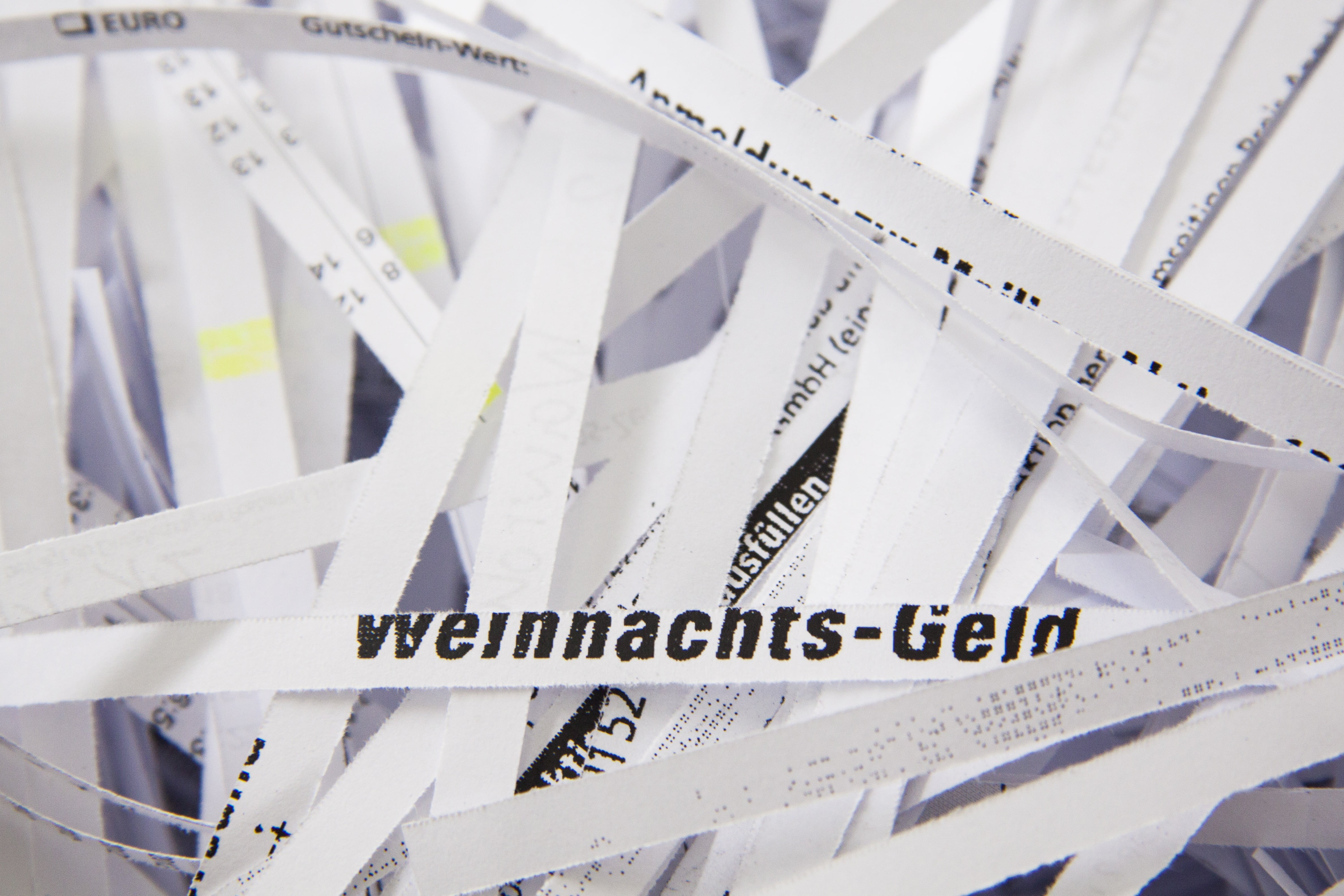 equipment, fine, close-up, instrument of measurement, full frame, stripes, shredder, no people, business, white color, indoors, recycling, christmas money, HD Wallpaper