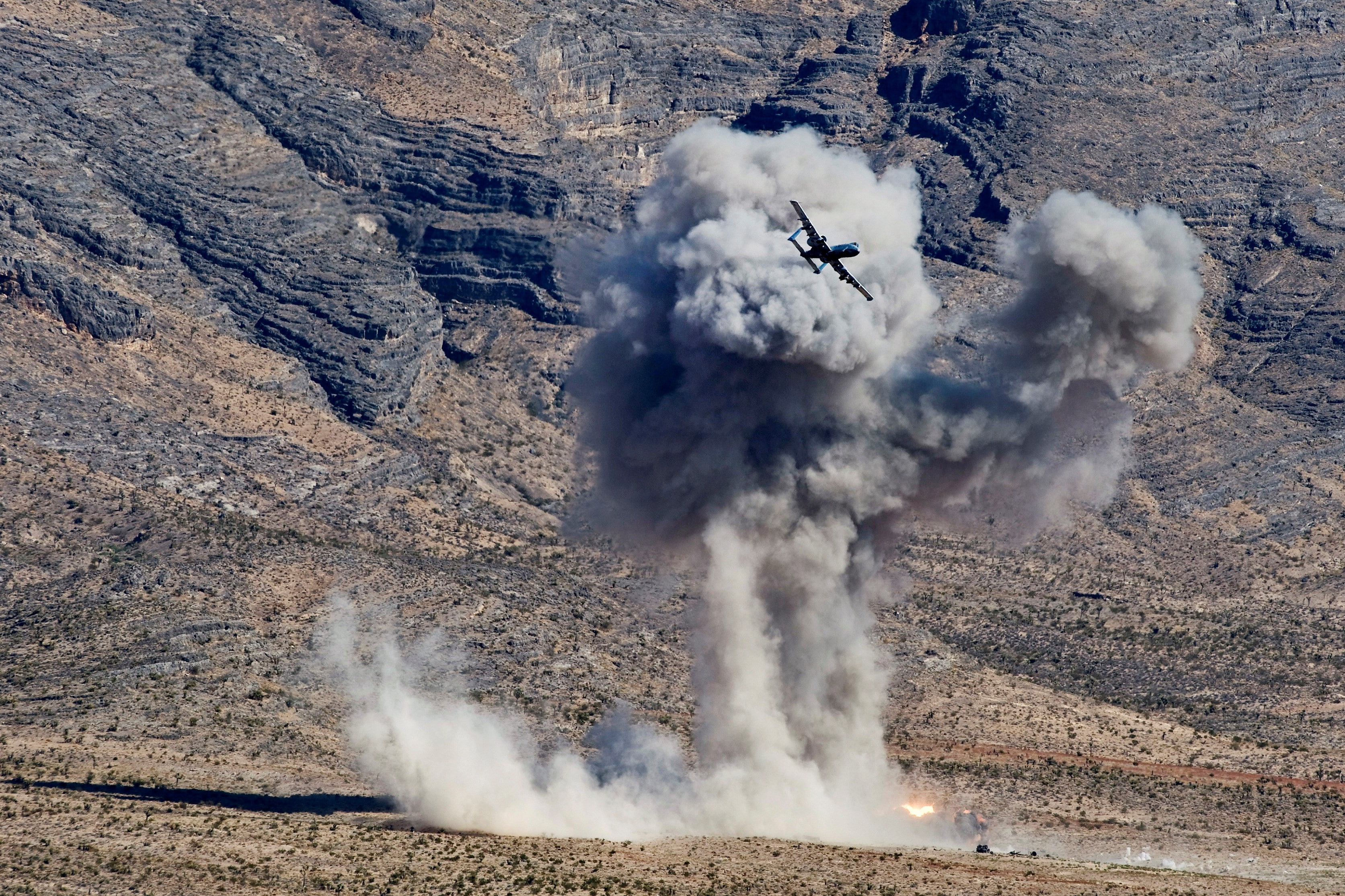 communication, day, geology, exploding, erupting, 2K, fairchild republic a 10 thunderbolt ii, power, explosive, land, outdoors, smoke - physical structure, HD Wallpaper
