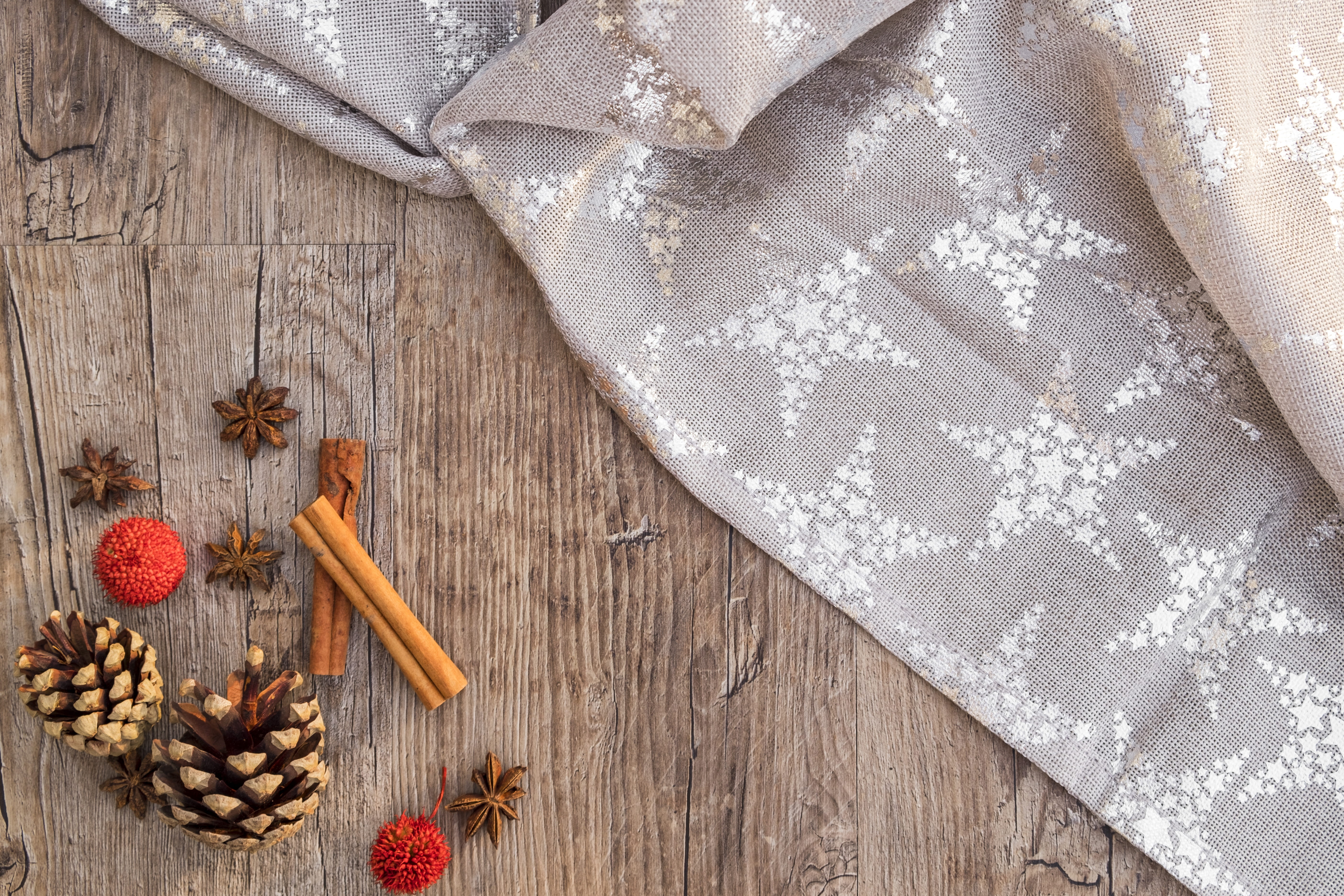 photography, food and drink, deco, 5K, christmas, freshness, christmas decoration, table, nature, greeting card, fruit, studio shot, poinsettia, pine cones, HD Wallpaper