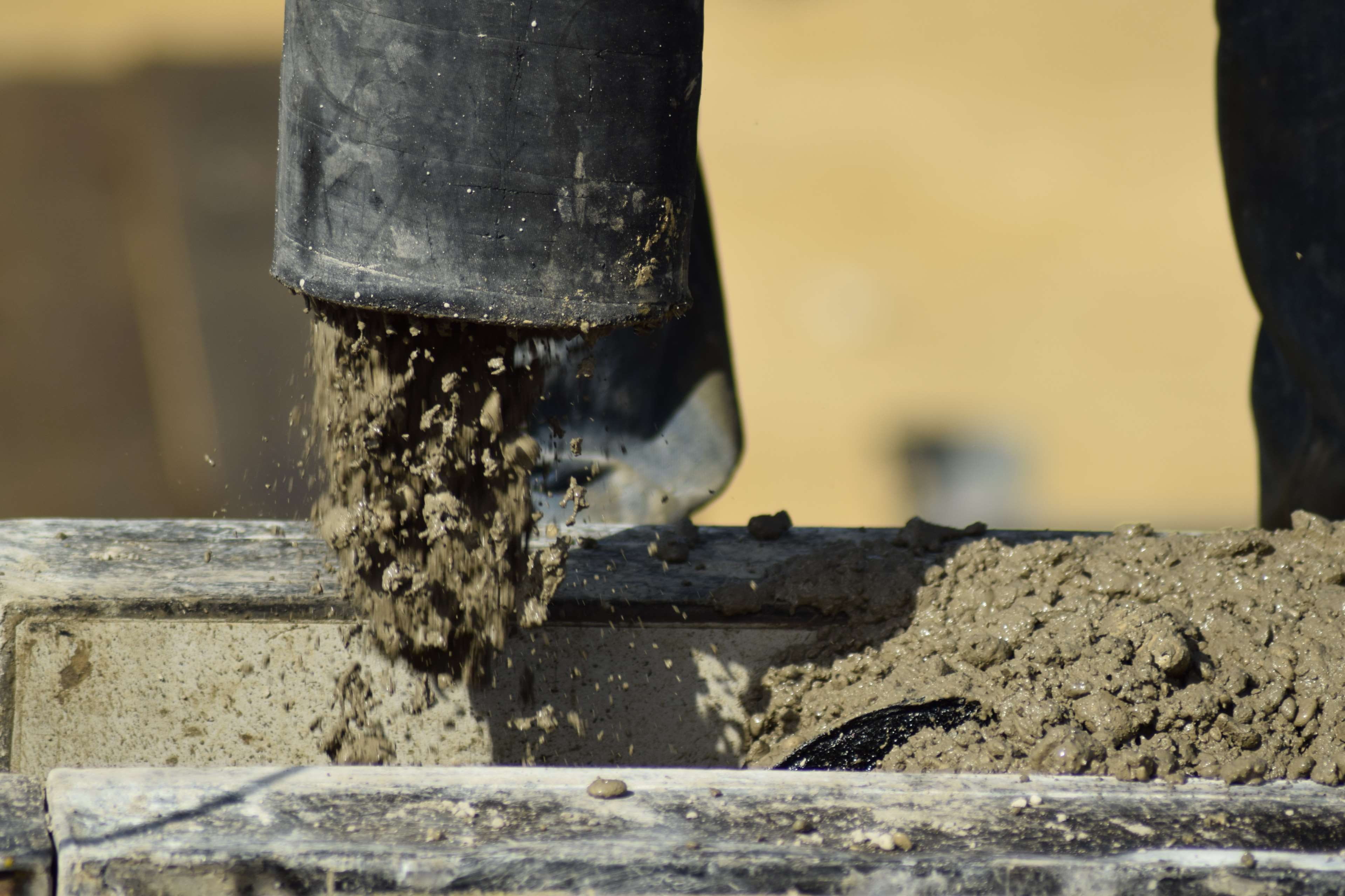 diy, craftsmen, mechanic, equipment, motion, human, water, close-up, concrete, concrete pump, hard work, architecture, filling in the concrete, outdoors, HD Wallpaper