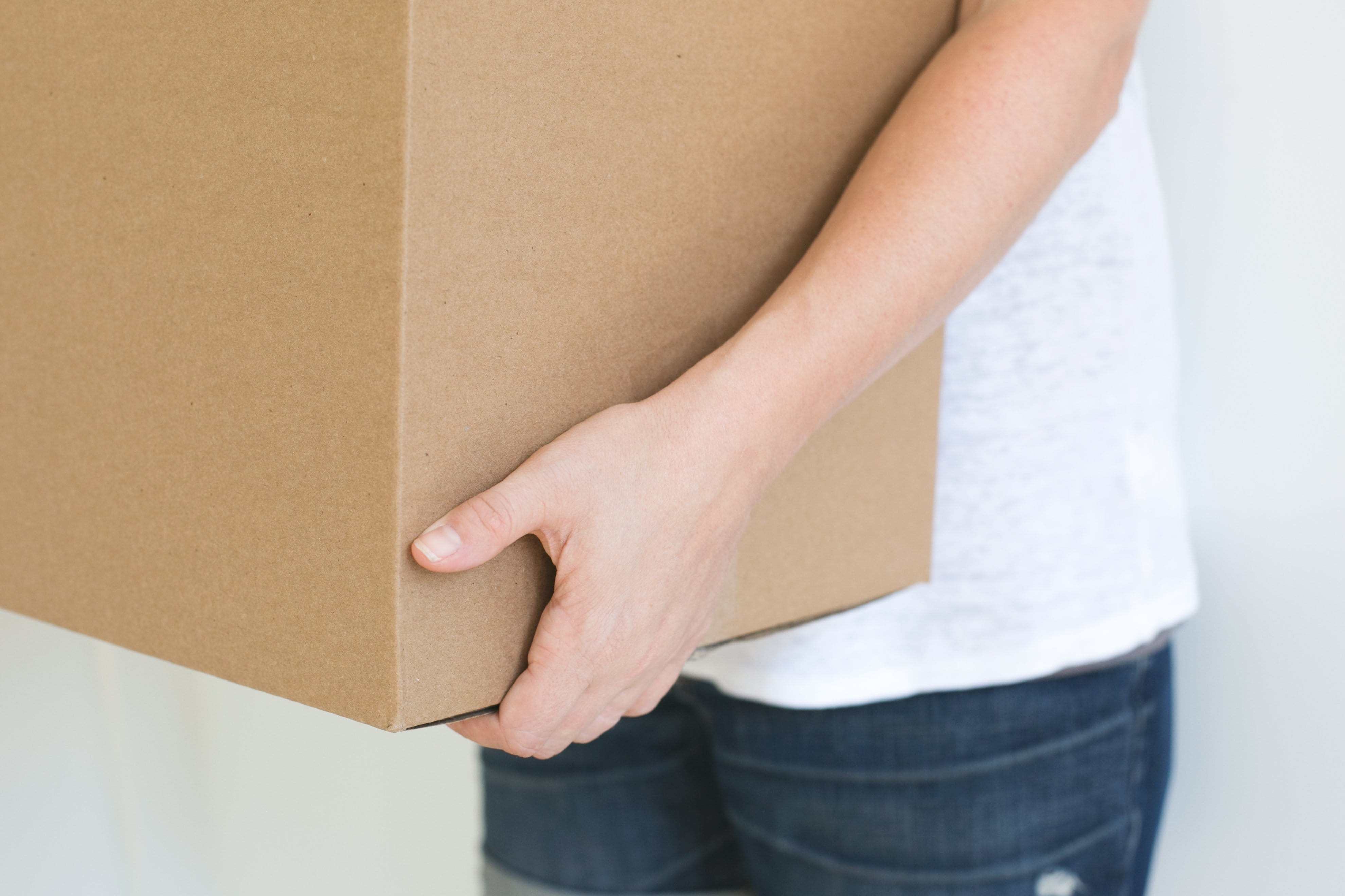 change, person, indoors, carrying, human limb, hand, packing, midsection, human body part, container, moving house, Box, women, one person, cardboard, human arm, HD Wallpaper