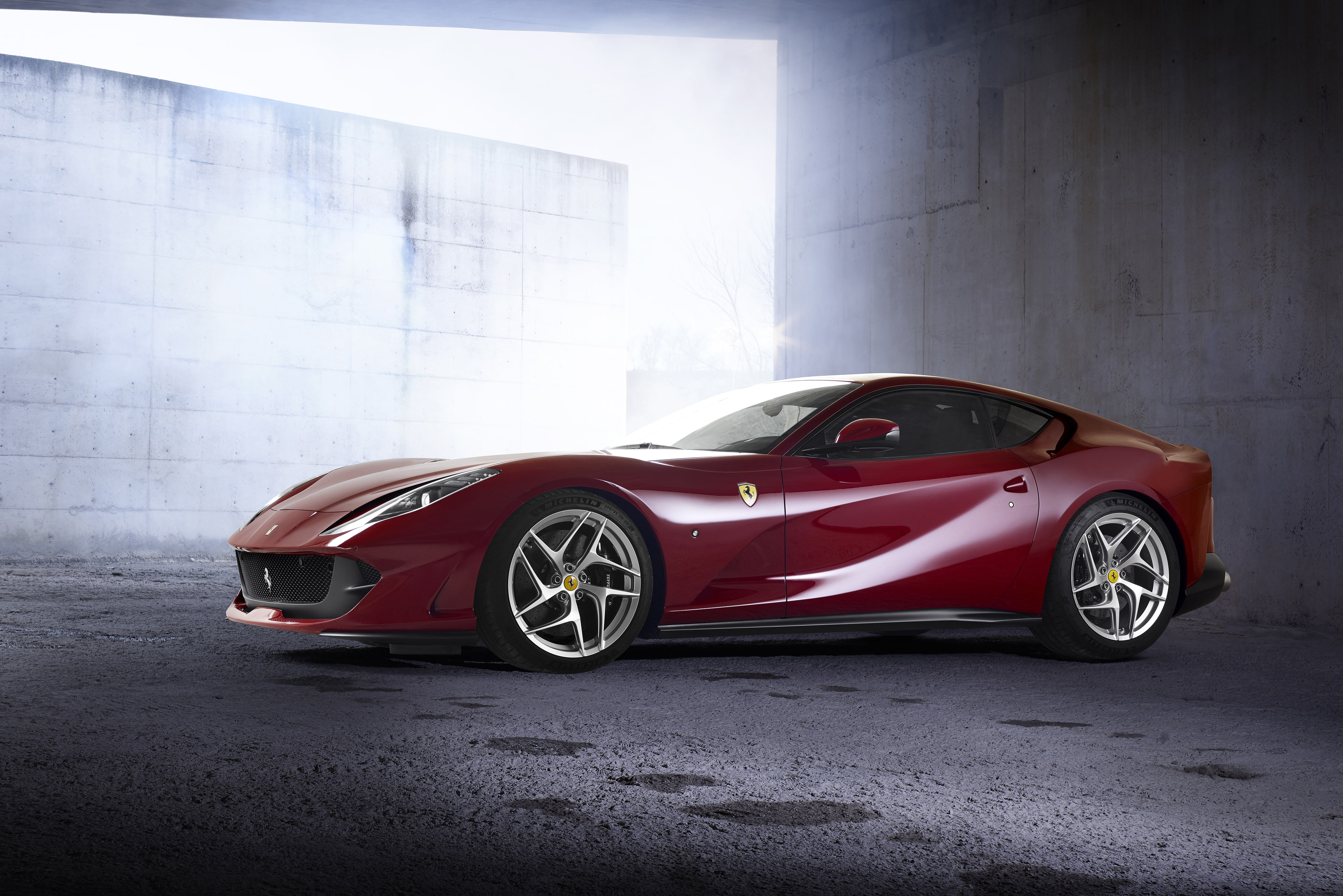 4K, 4K, Ferrari 812 Superfast, Sports cars, HD Wallpaper