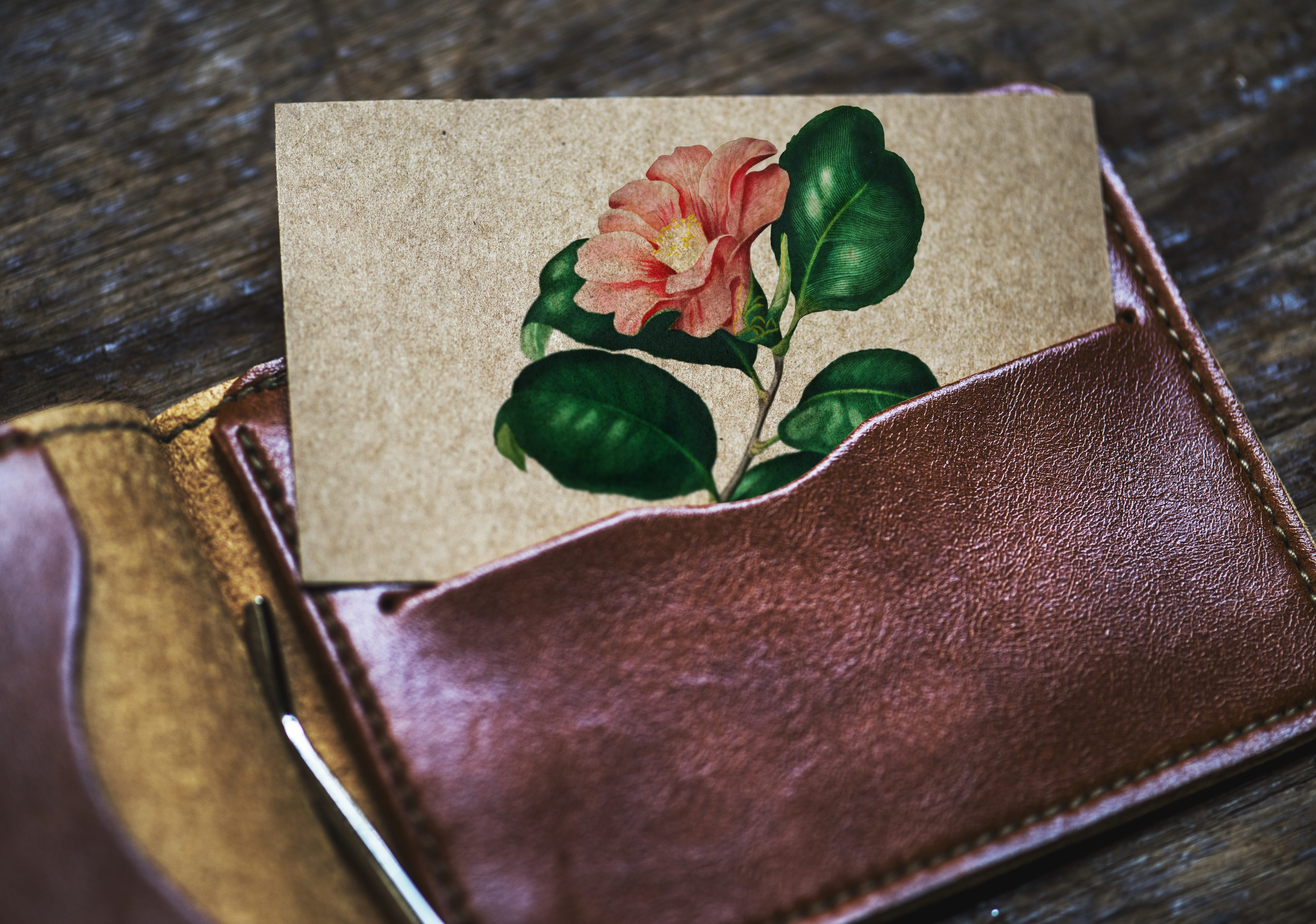 4K, wood - material, plant, food, table, mock, flower, rose - flower, classic, name, aerial, high angle view, old, copy space, card, nature, freshness, HD Wallpaper