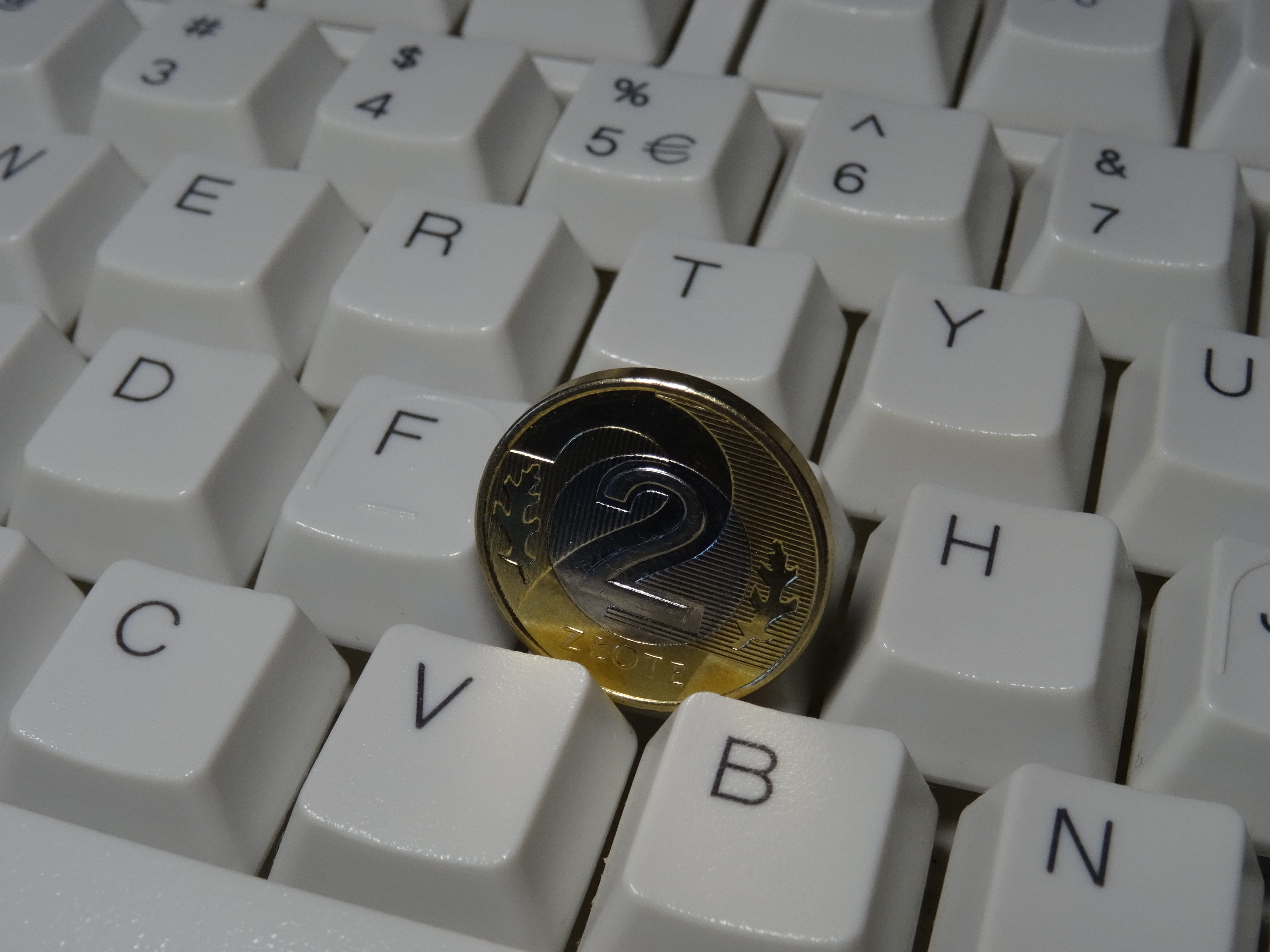 business, colored, finance, round, gold, 5K, means of payment, technology, no people, text, letter, keypad, pay, money, safe, still life, close-up, number, HD Wallpaper