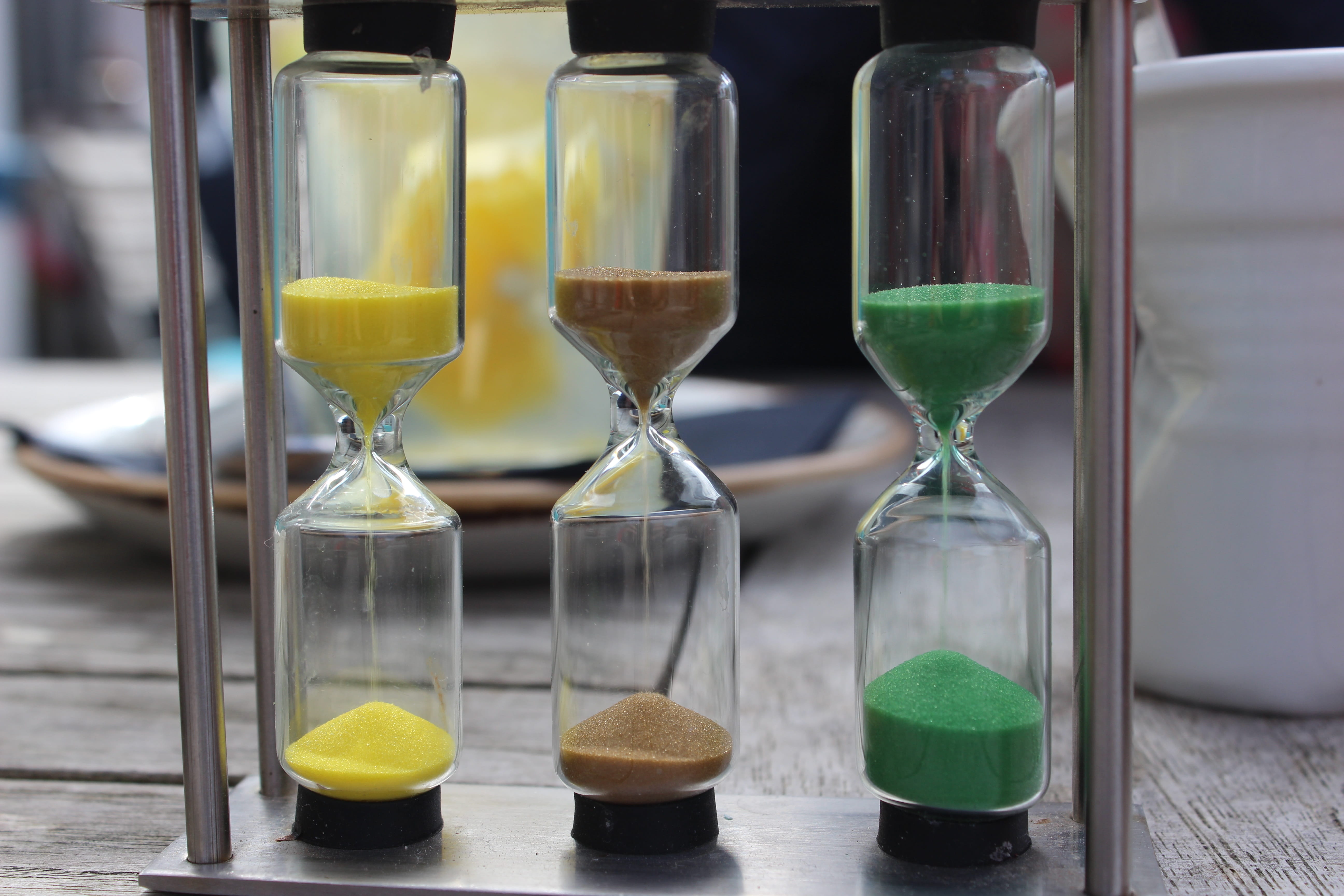 glass, food and drink, schedule, indoors, drink, reflection, time, hourglass, transient, urgent, yellow, run out, freshness, hustle and bustle, hurry up, HD Wallpaper
