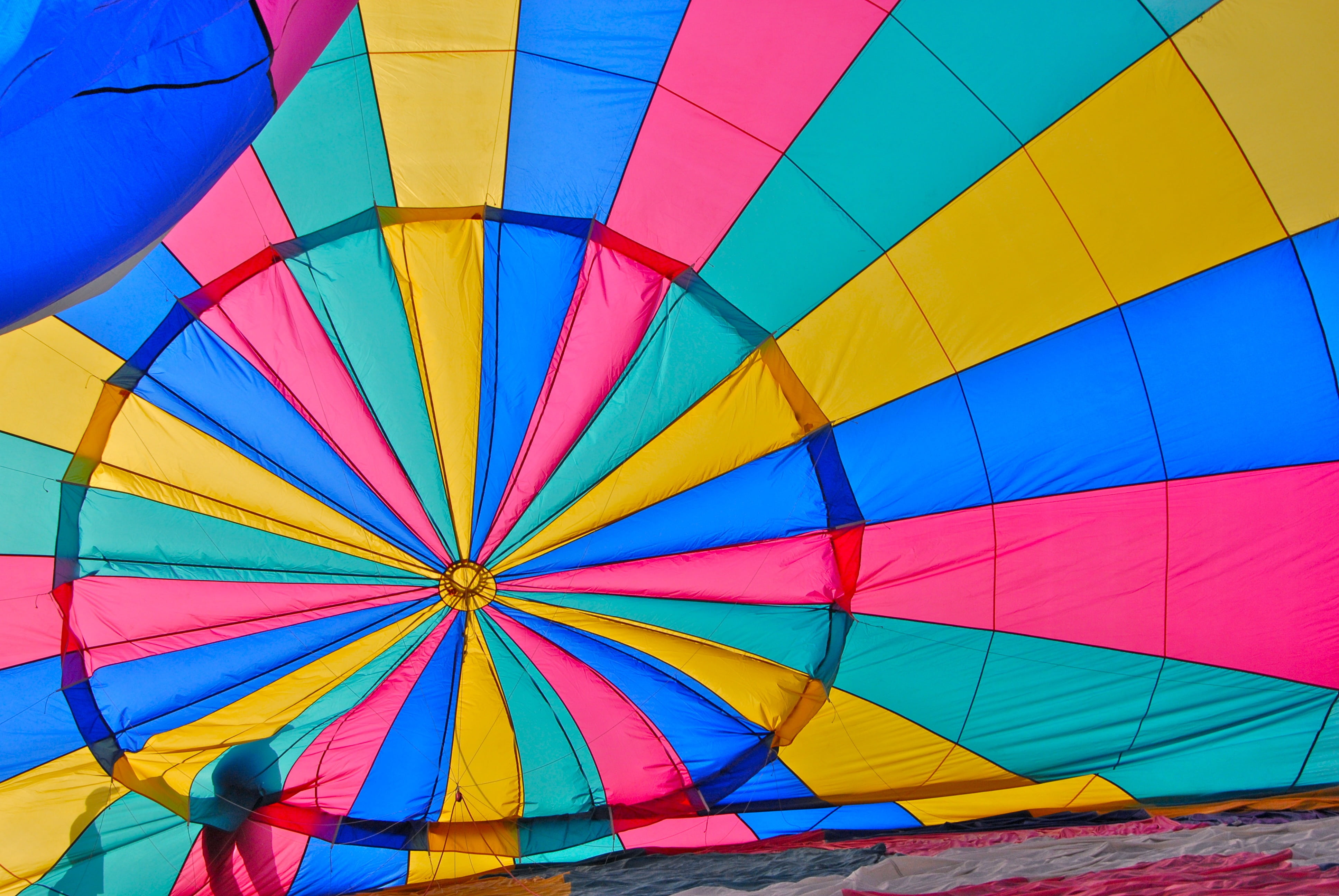 yellow, vibrant color, meeting, saturated color, shape, hot air balloon, 4K, multicolored, inflation, adventure, contest, air vehicle, balloon, chamblay, HD Wallpaper