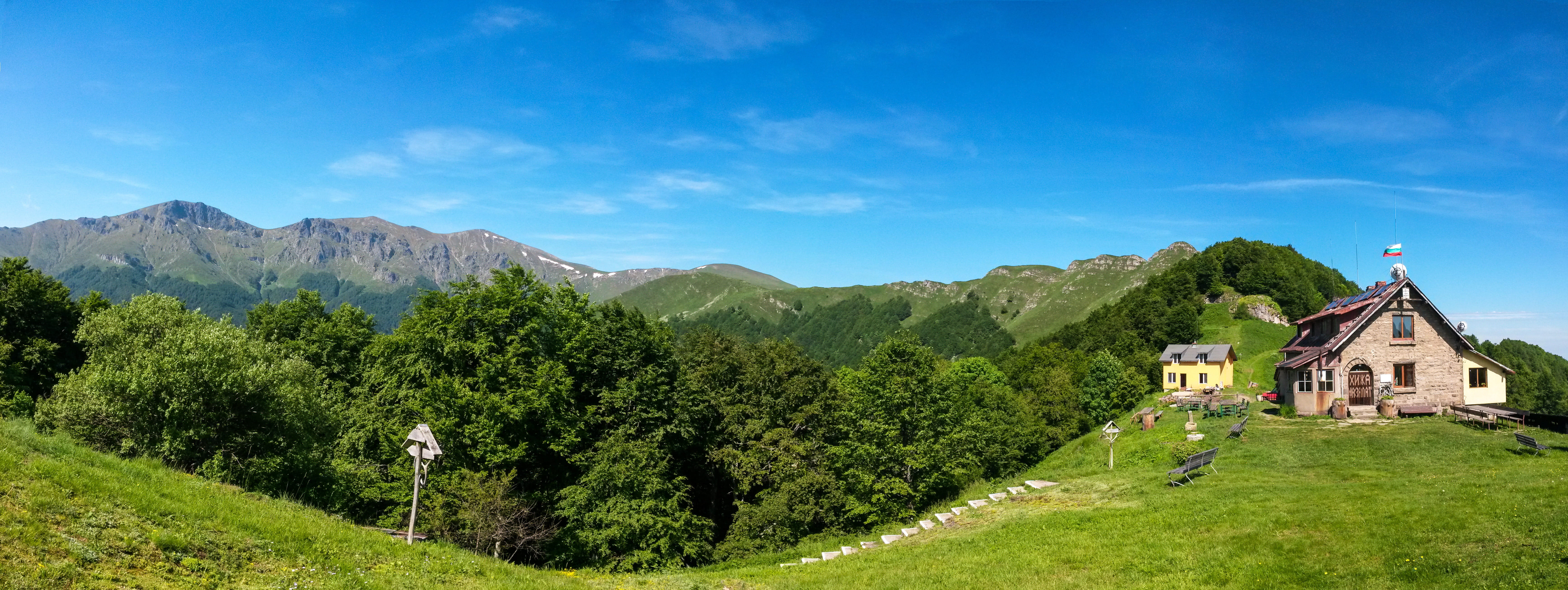 mountain, environment, mountain range, meadow, walk, nature, architecture, grass, timber, chalet mazalat, 5K, Bulgaria, peak whlcat head, green, house, HD Wallpaper