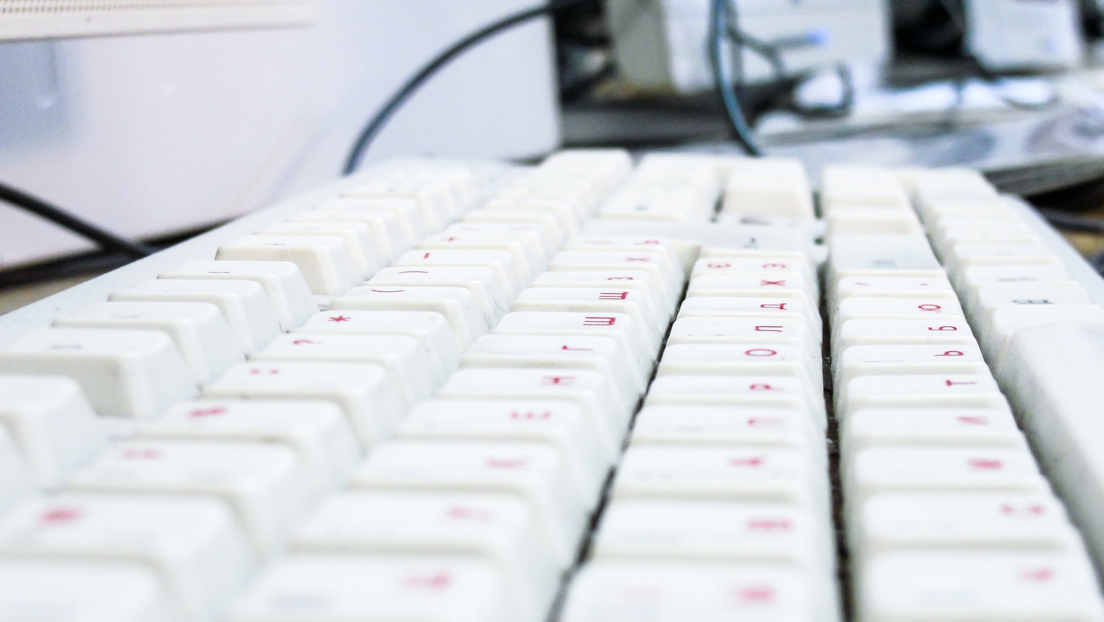 focus on foreground, industry, keyboard, modern, accuracy, photography, shallow, computer equipment, communication, indoors, white, selective focus, laboratory, HD Wallpaper