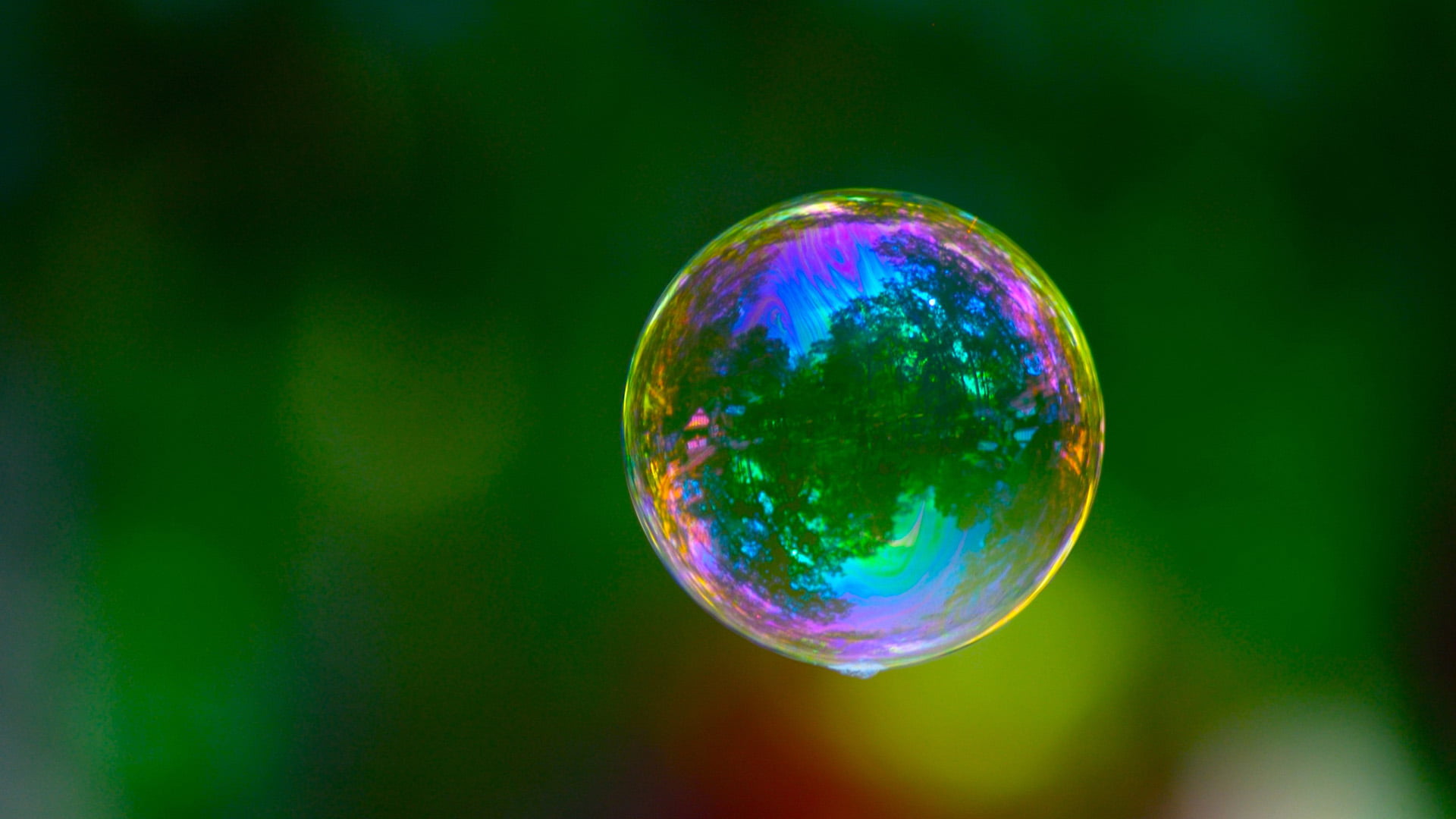 fragility, globule, ball, multi colored, close-up, reflection, transparent, beauty in nature, 1080P, shiny, sphere, purple, bubble, mid-air, green color, HD Wallpaper