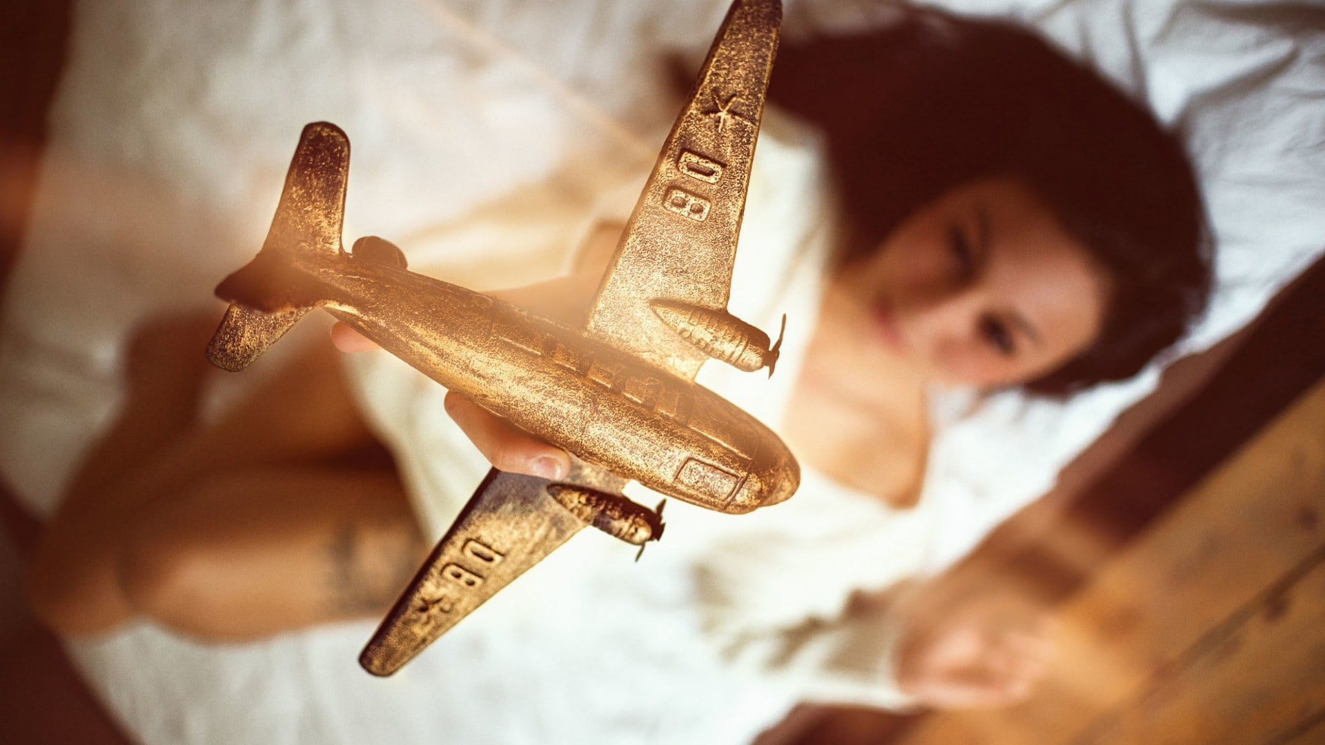 day, 1080P, close-up, paper currency, depth of field, long hair, miniatures, human body part, one person, hand, tattoo, wealth, holding, toys, finance, HD Wallpaper