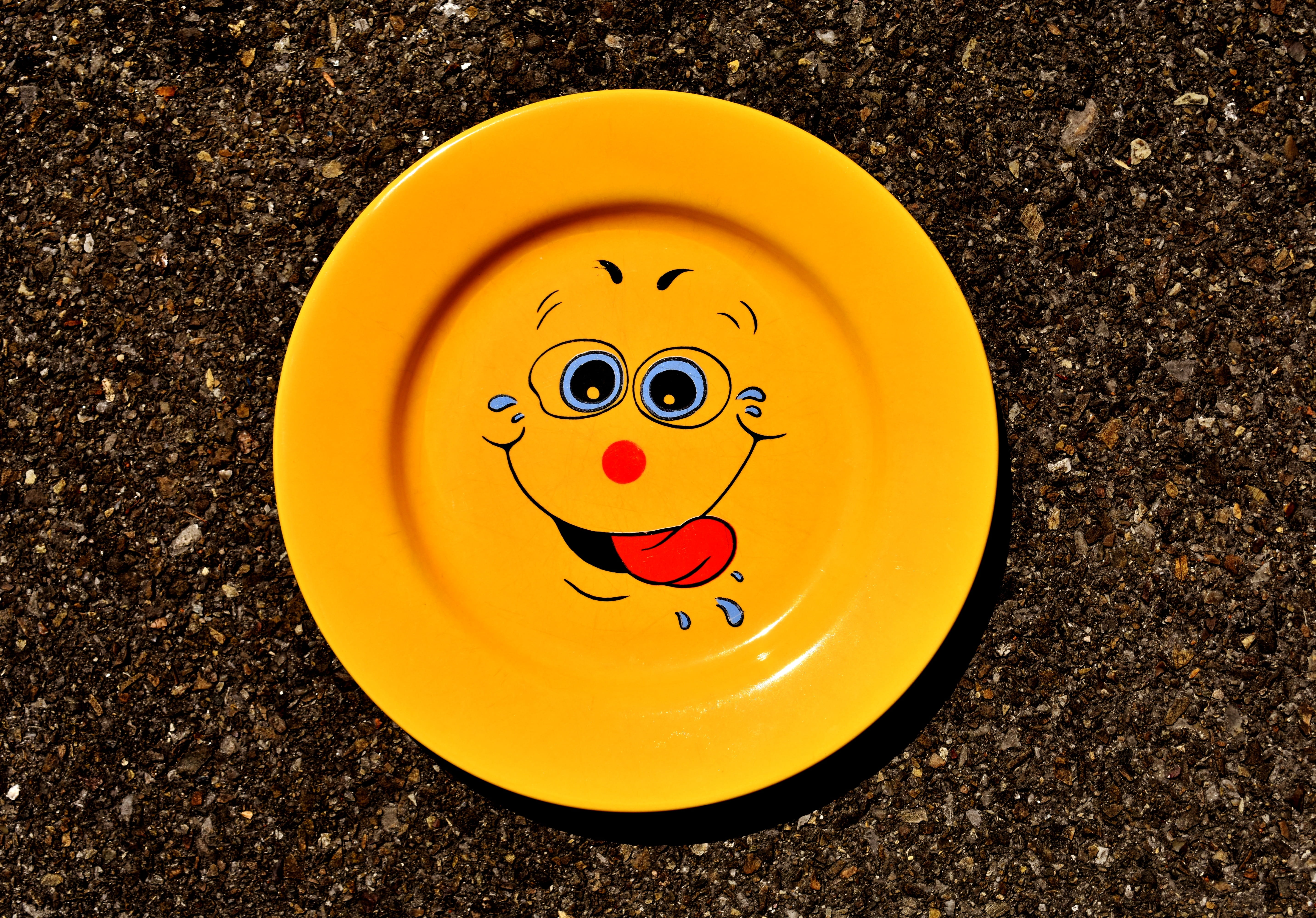 round, cute, anthropomorphic, face, high angle view, eat, 5K, still life, shape, ceramic plate, anthropomorphic face, print, no people, representation, HD Wallpaper