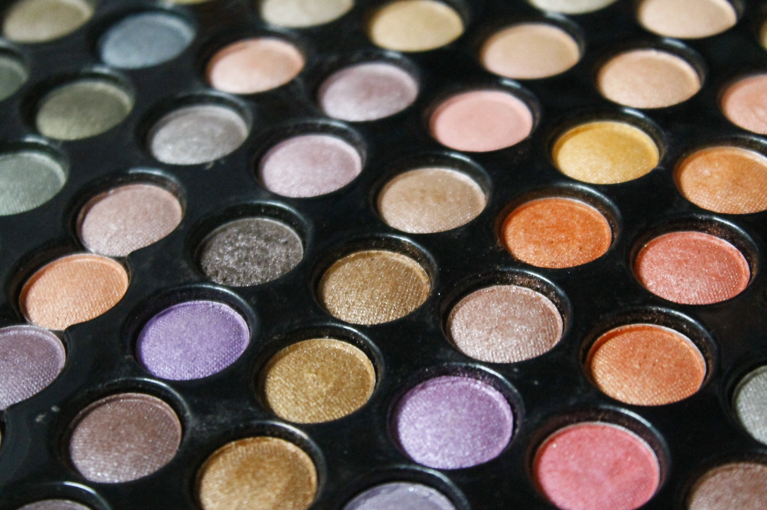 beauty, fashion, no people, makeup, eye, eye shadow, glamour, colored, face powder, girl, shape, choice, eyeshadow, circle, body care and beauty, palette, HD Wallpaper
