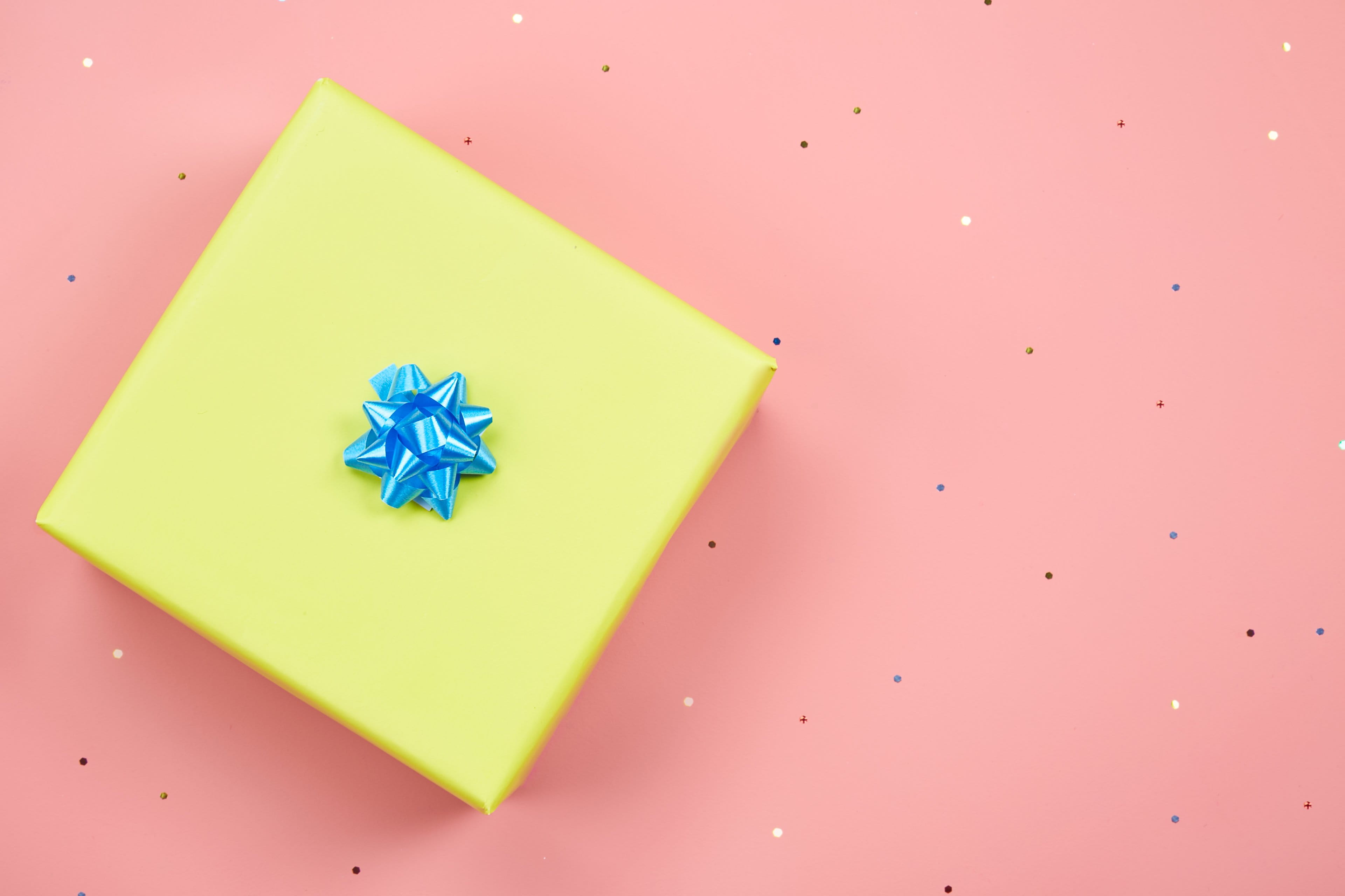 indoors, Yellow, Blue, studio shot, wrapped, still life, decoration, no people, pink color, Box, gift, photo, 4K, red, Celebrate, shape, Flatlay, ribbon, HD Wallpaper