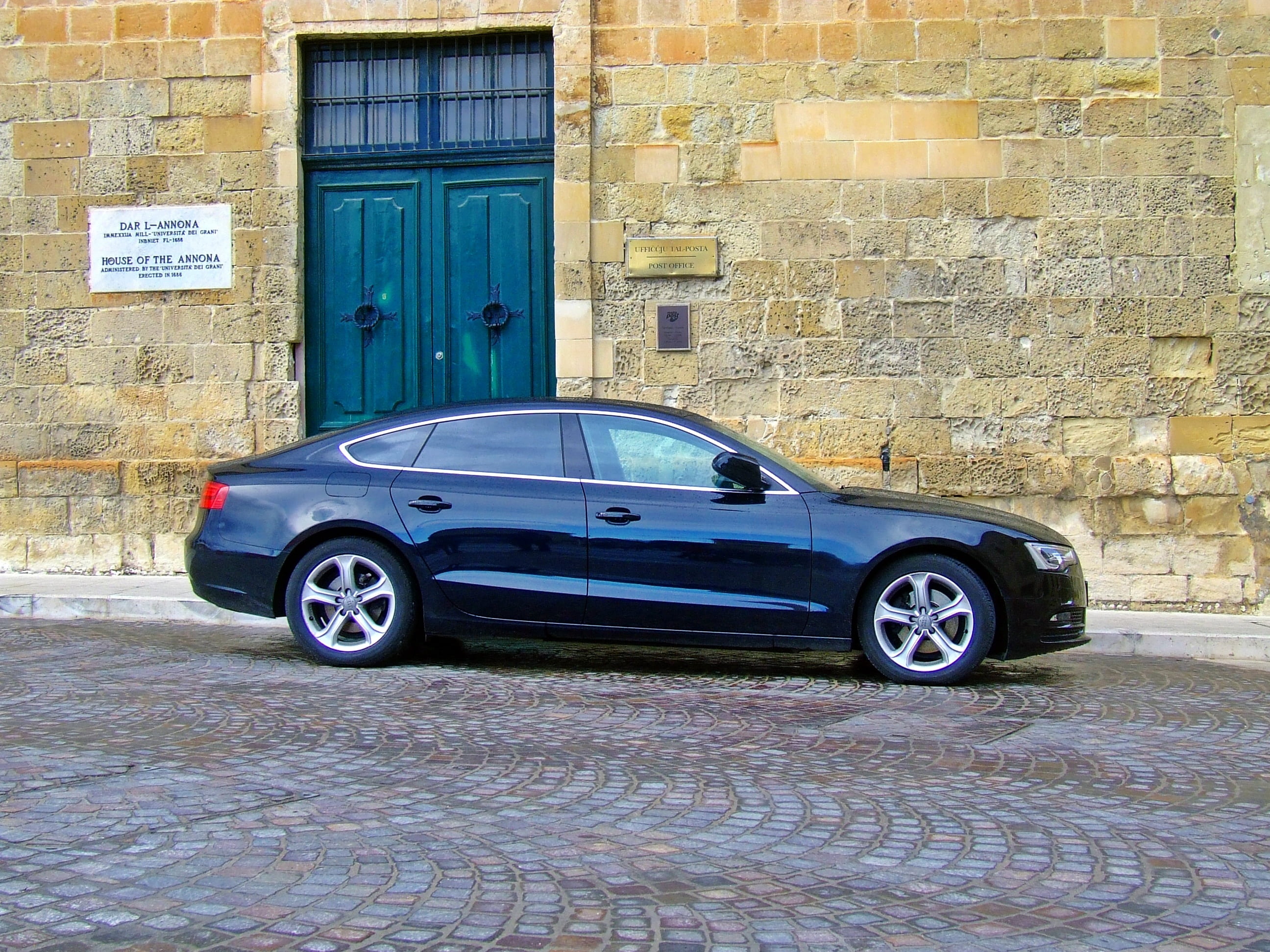 aspiration, modern, car, sedan, corporate, german, old new, cobblestone, street, motor, chauffeur, black car, motivation, daytime, performance, urban Scene, HD Wallpaper