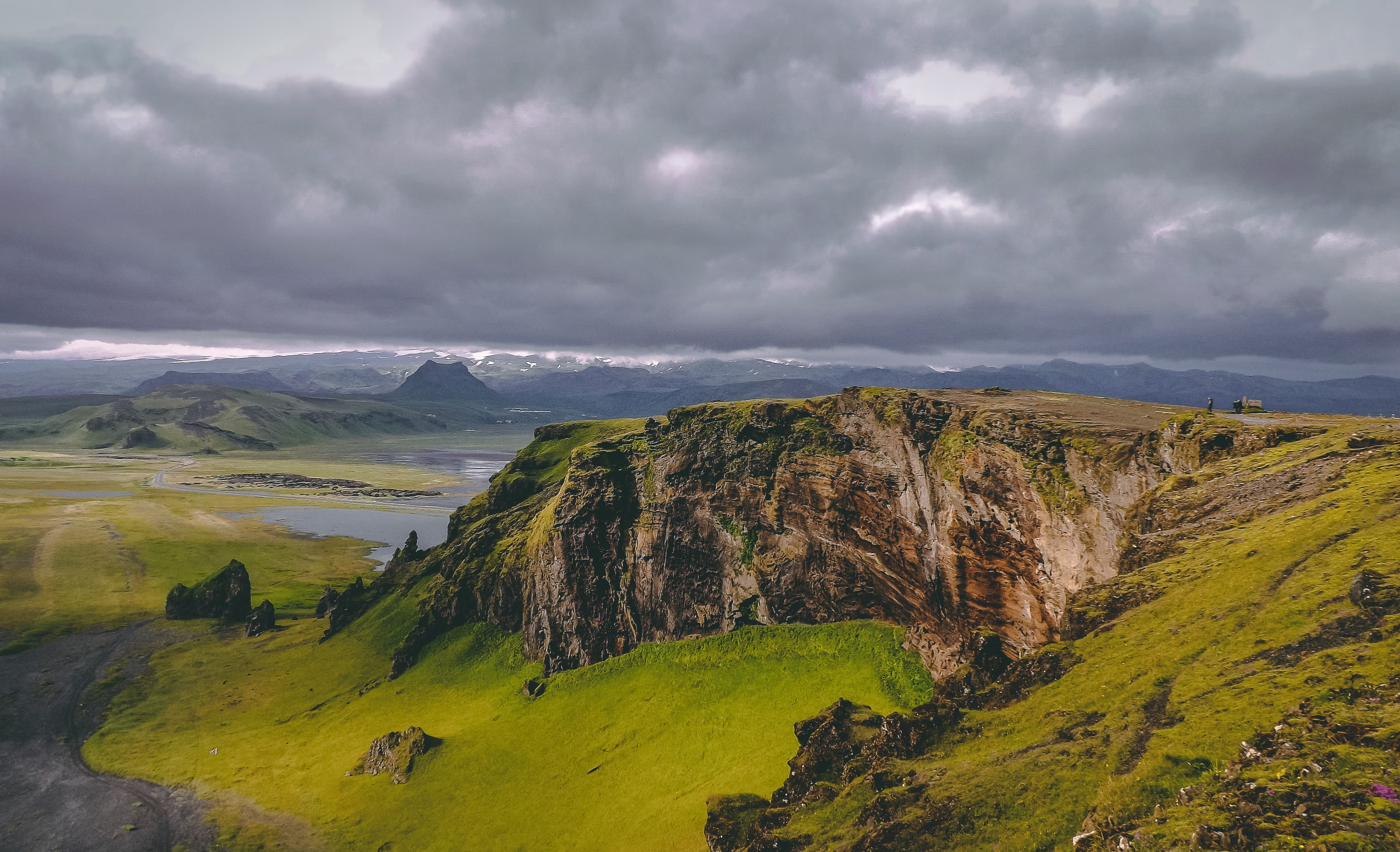 edge, cloudy, travel, sky, rock - object, green, body, storm, outdoors, screensaver, water, nature, mountain, background, 4K, beauty in nature, HD Wallpaper