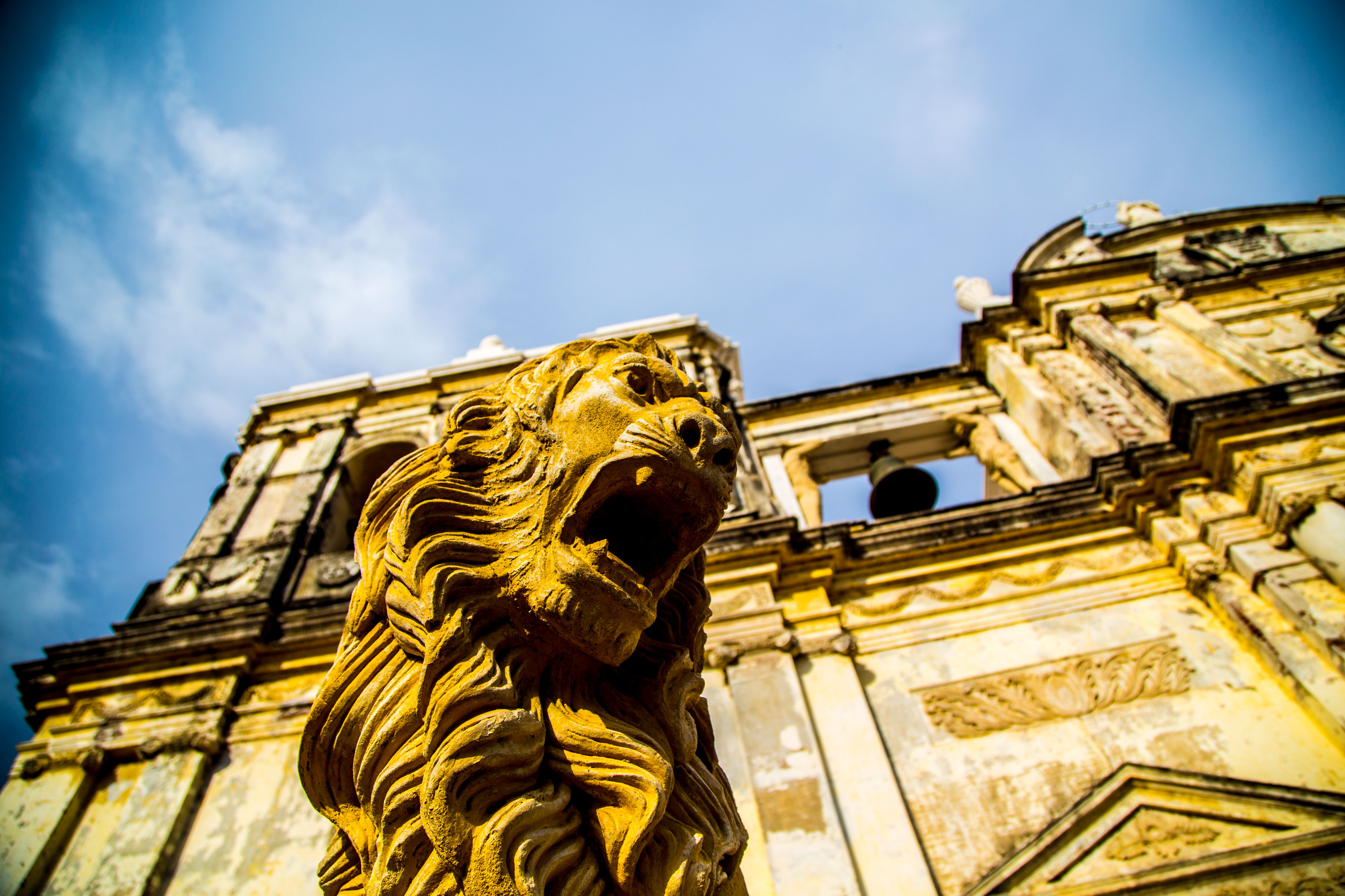built structure, human representation, architecture, no people, travel destinations, gargoyle, león department, statue, low angle view, building, catholic, HD Wallpaper