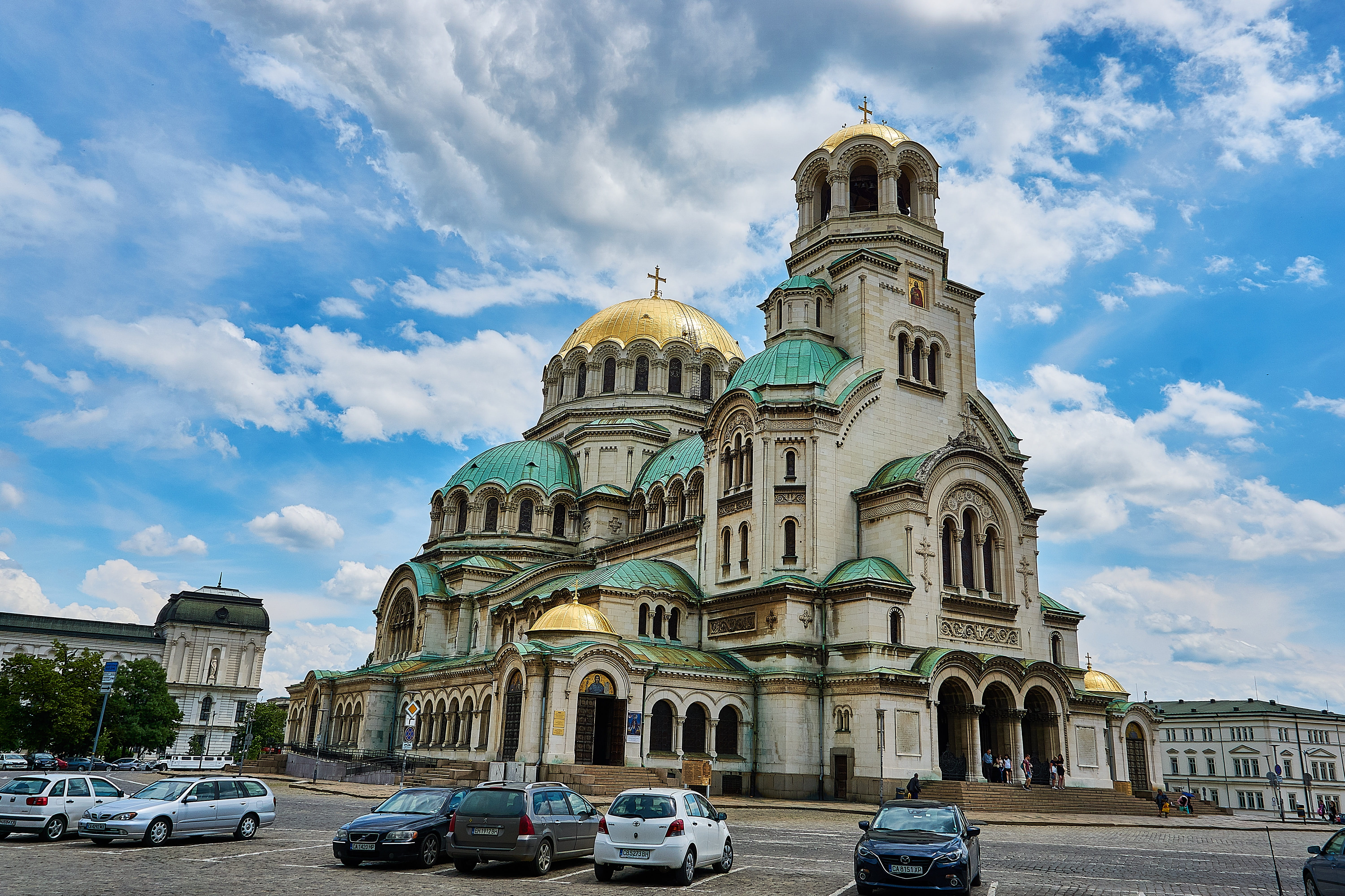 5K, cathedral, faith, bell tower, built structure, Church, architecture, Bulgaria, travel destinations, dom, cloud - sky, parked, history, alexander nevsky cathedral, HD Wallpaper