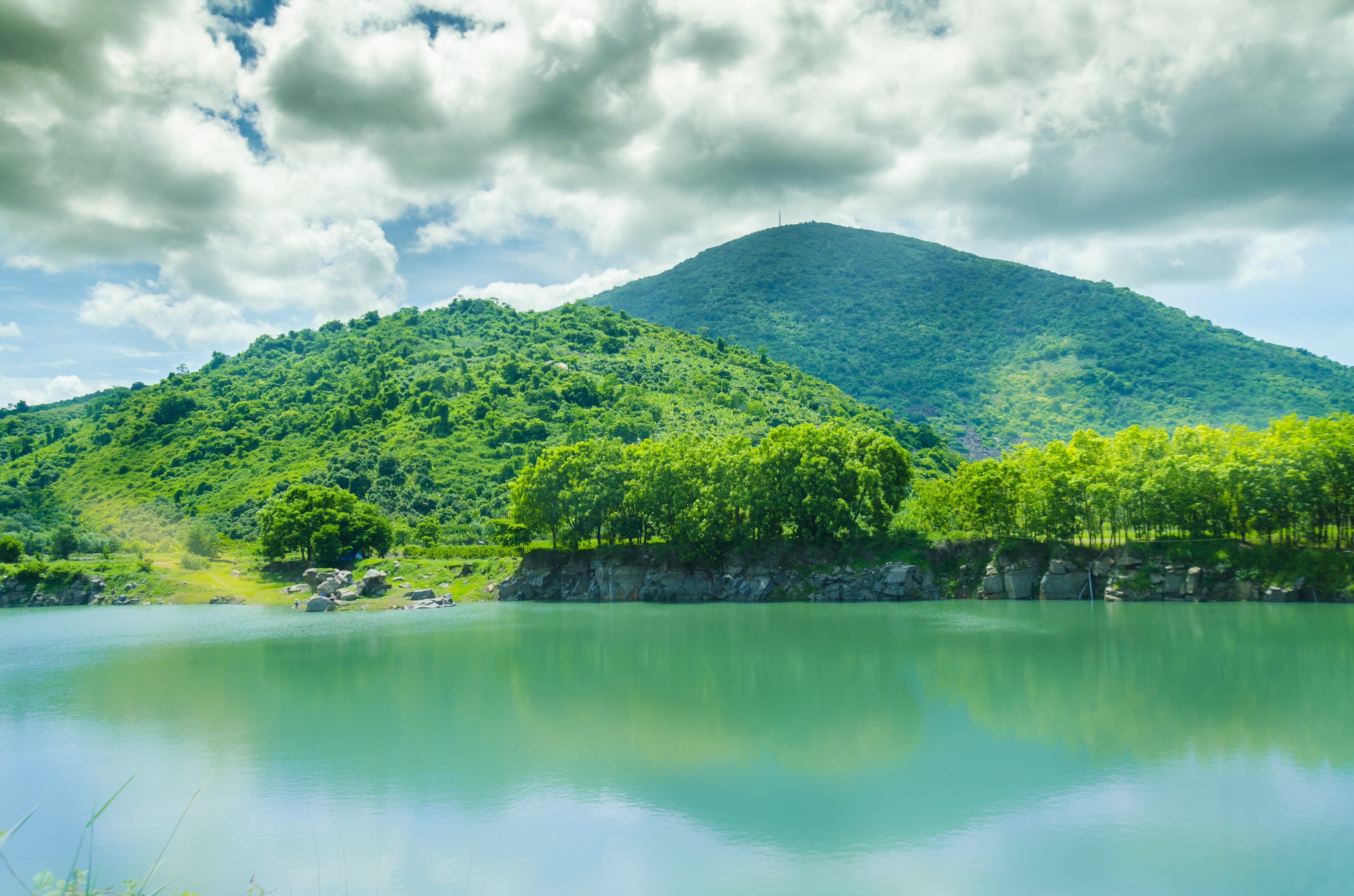 scenics - nature, clouds, tree, green color, heaven, tranquility, cloud - sky, no people, plant, 4K, outdoors, day, natural, soi ball, reflection, mountain, HD Wallpaper