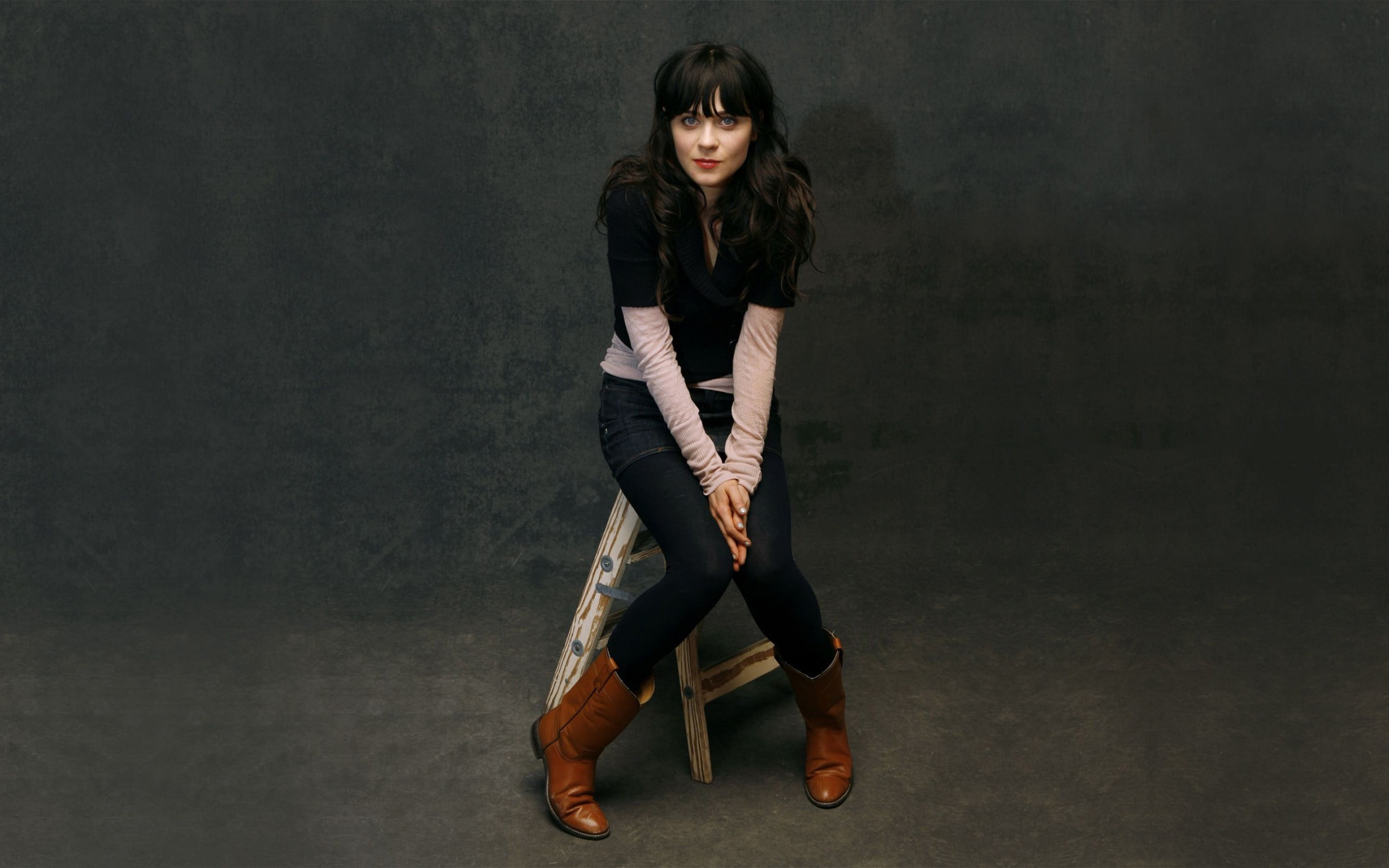 young adult, lifestyles, real people, beautiful woman, looking at camera, studio shot, 2K, one person, bangs, standing, black, brunette, actress, Zooey Deschanel, HD Wallpaper