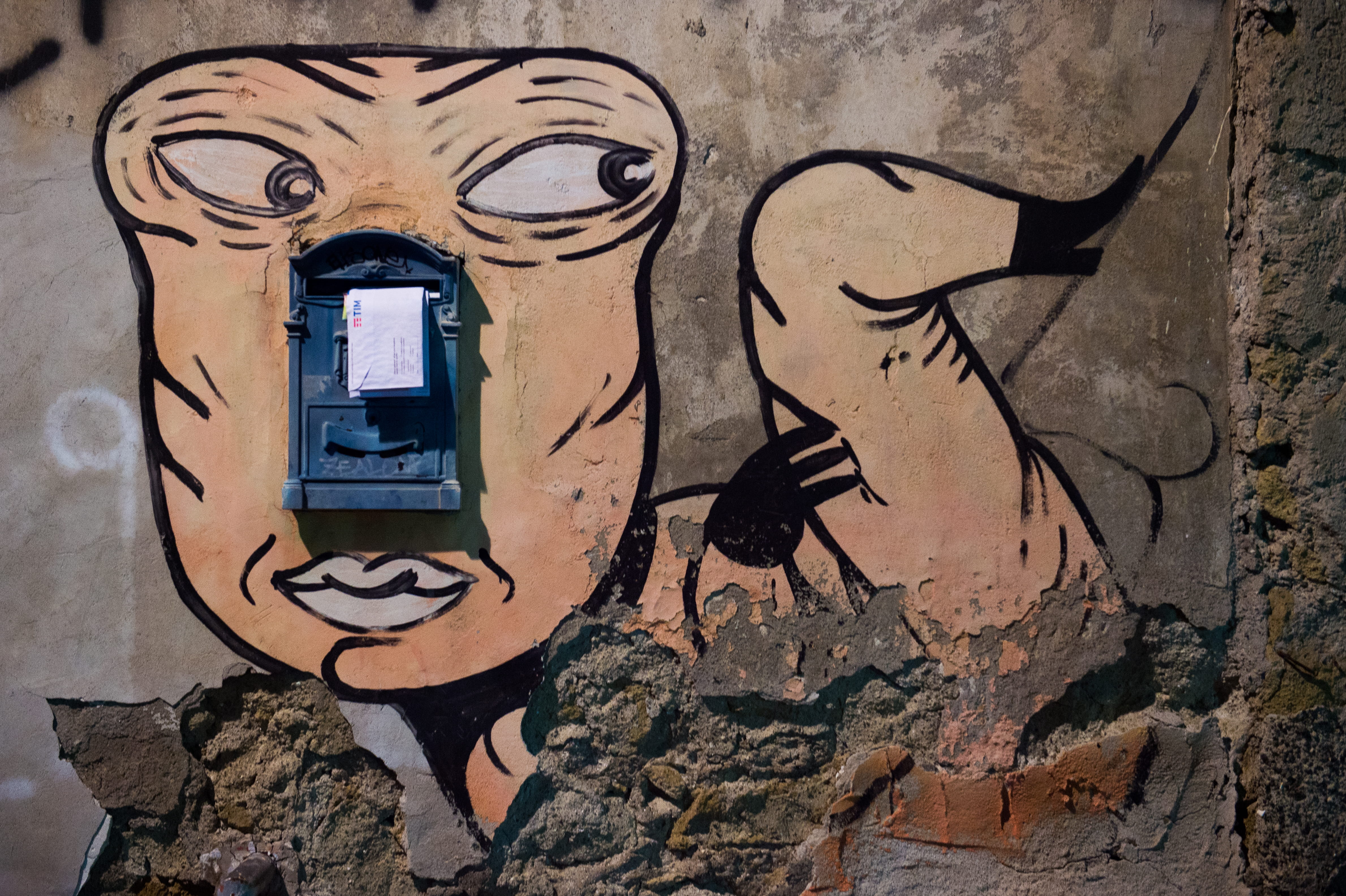 architecture, wall, animal, bird, black, male likeness, built structure, painting, representation, close-up, art, tag, make out, shooting range, brown, HD Wallpaper