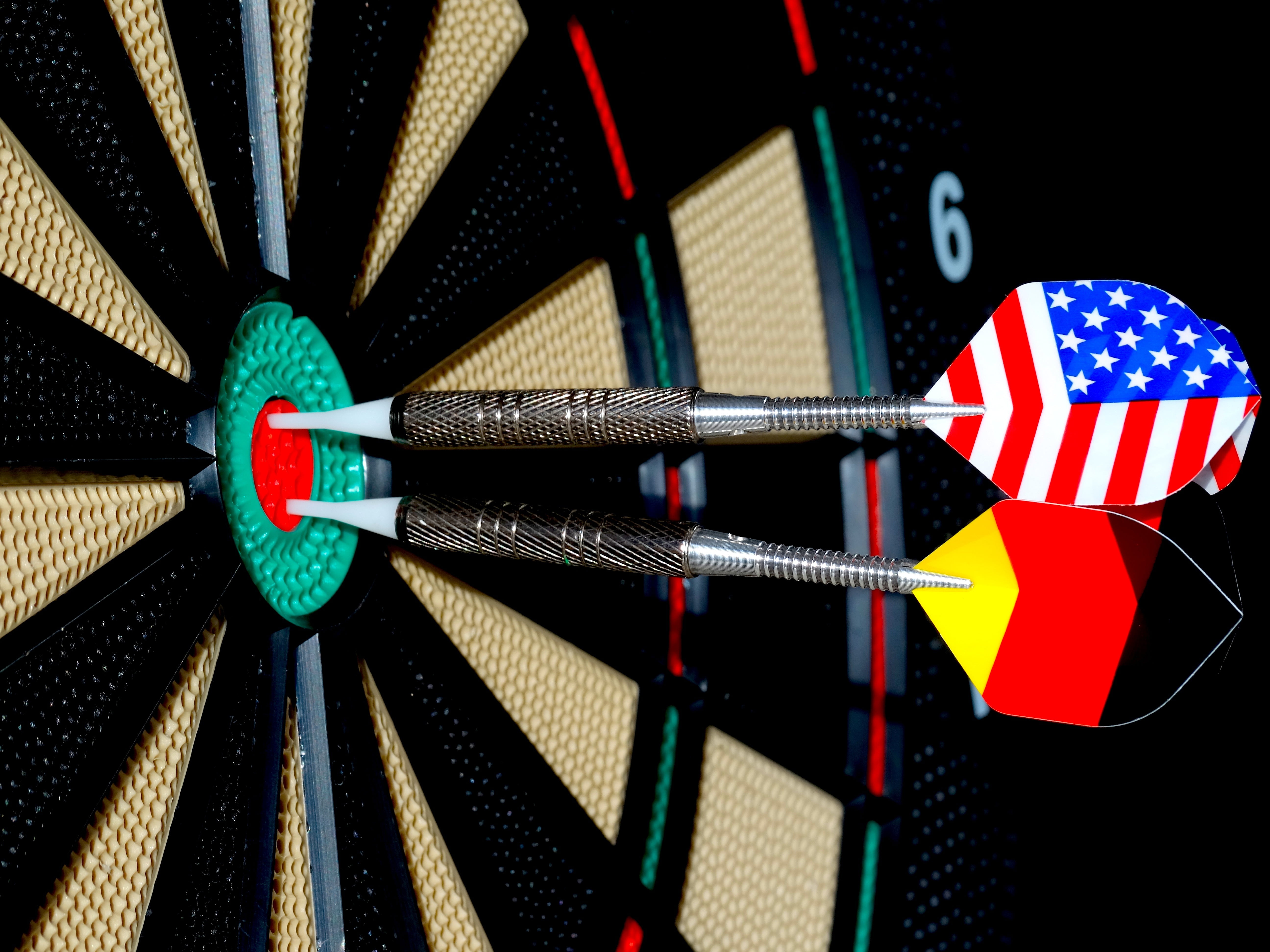 no people, delivering, leisure activity, geometric shape, flag, sports target, accuracy, without fail, bulls eye, play darts, 5K, shape, germany, achievement, HD Wallpaper