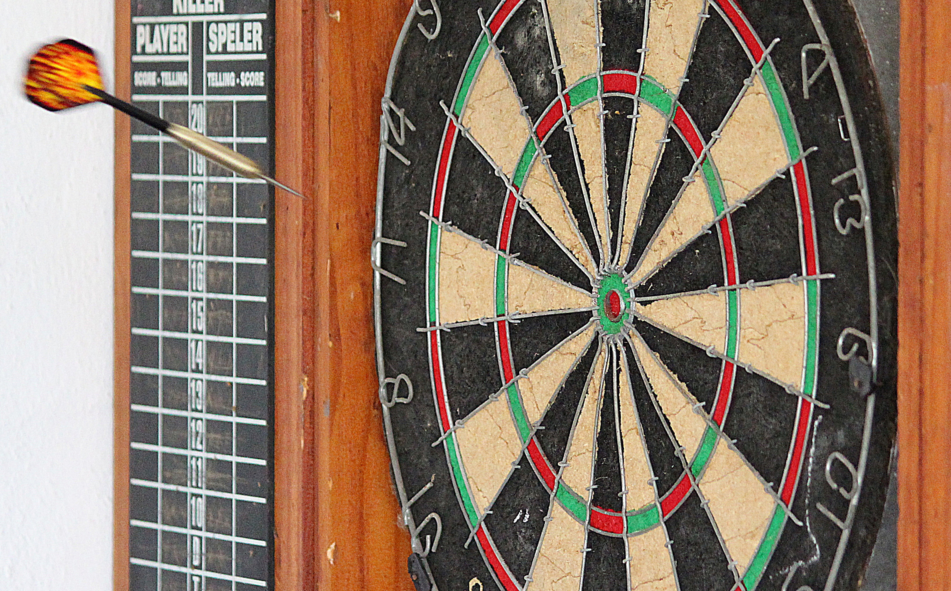 accuracy, art and craft, architecture, softip dart, day, pattern, 2K, multi colored, archery, close-up, no people, wood - material, leisure activity, delivering, HD Wallpaper