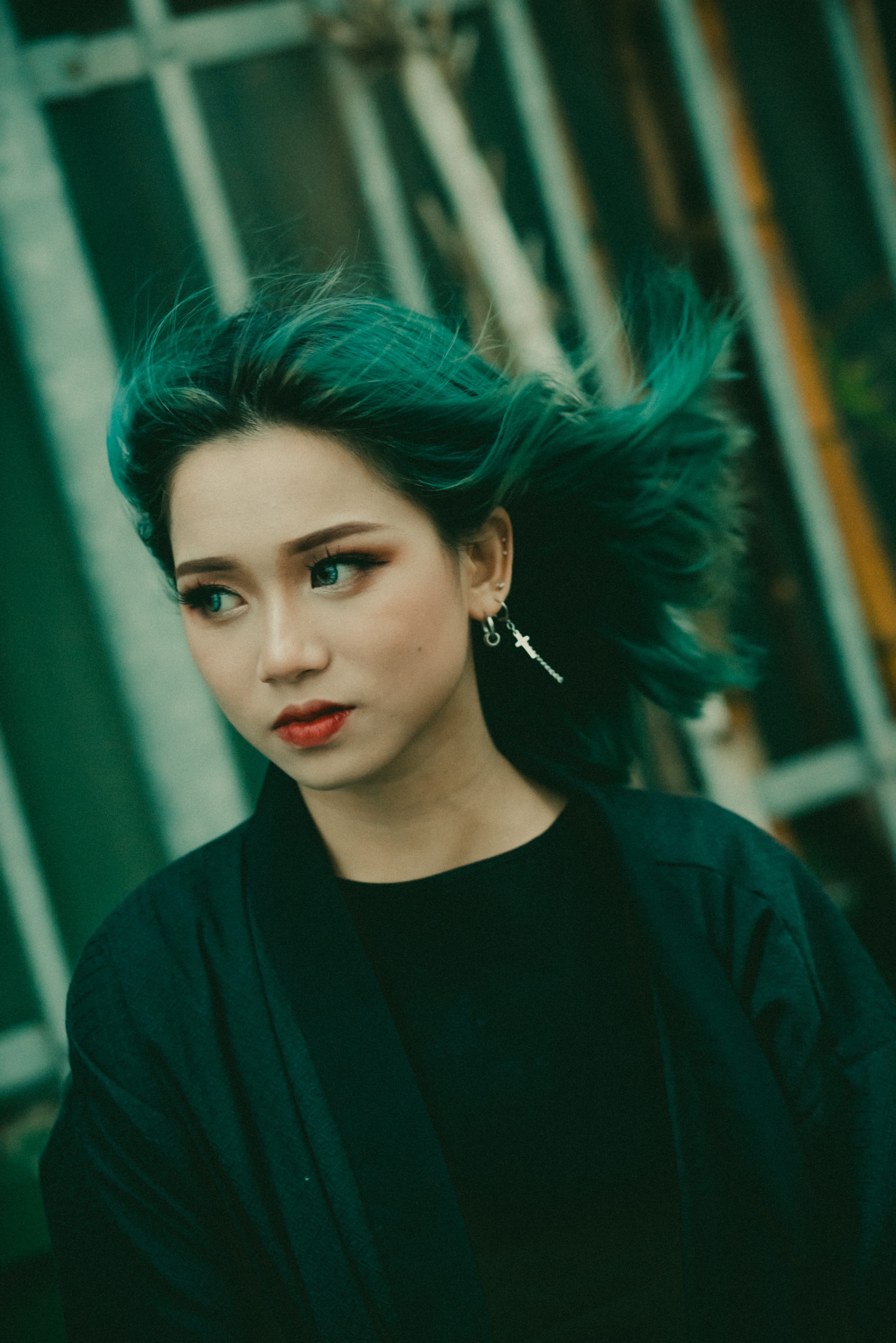 lifestyles, fashion, close-up, lipstick, leather, girl, costume, eyes, female, hair, pose, beautiful, facial expression, photoshoot, lips, young adult, Phone HD Wallpaper
