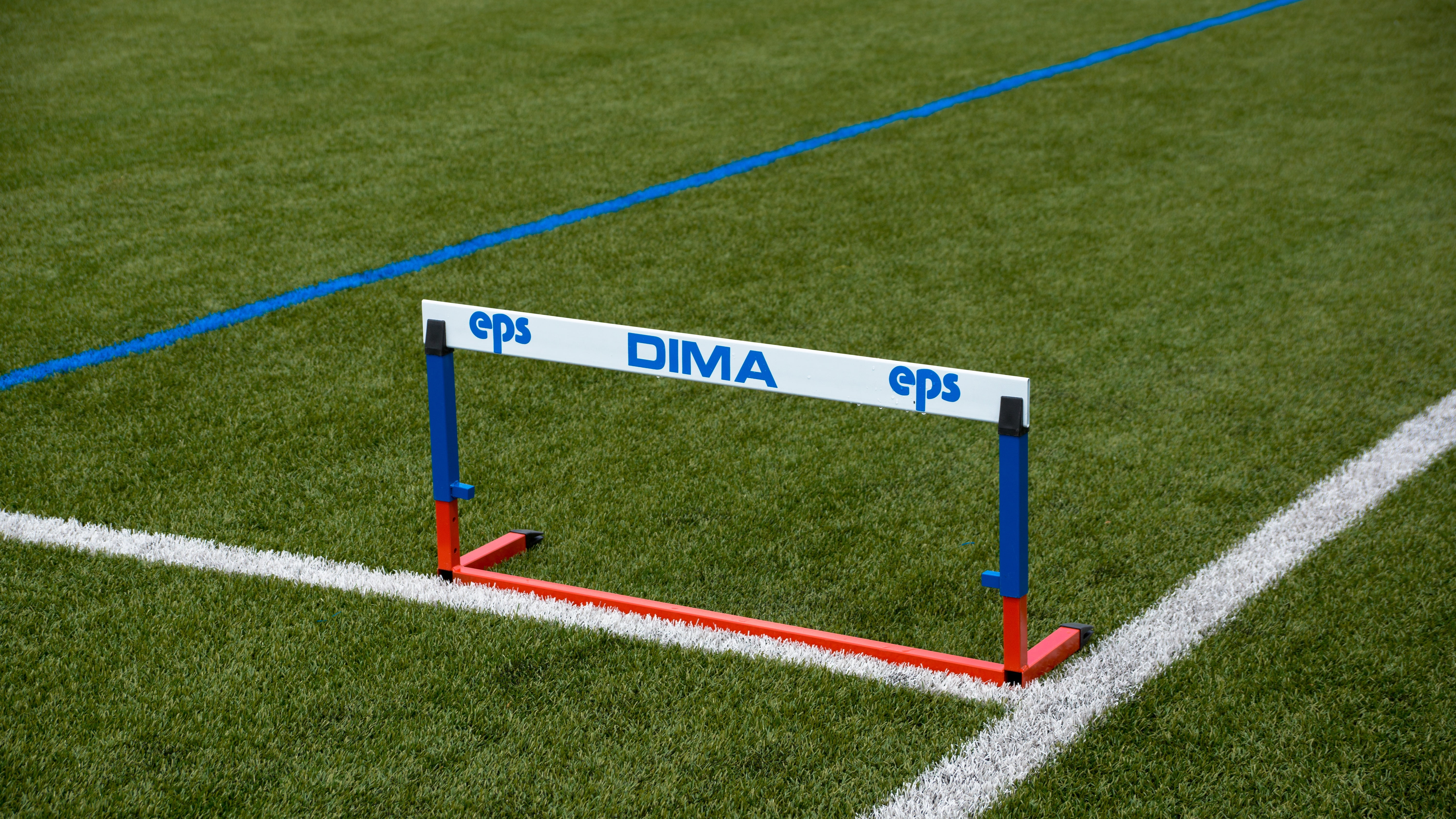 barrier, soccer, rack, competitive Sport, stadium, field, sunlight, no people, single line, race, sport, 5K, outdoor, run, soccer field, absence, hurdle, HD Wallpaper